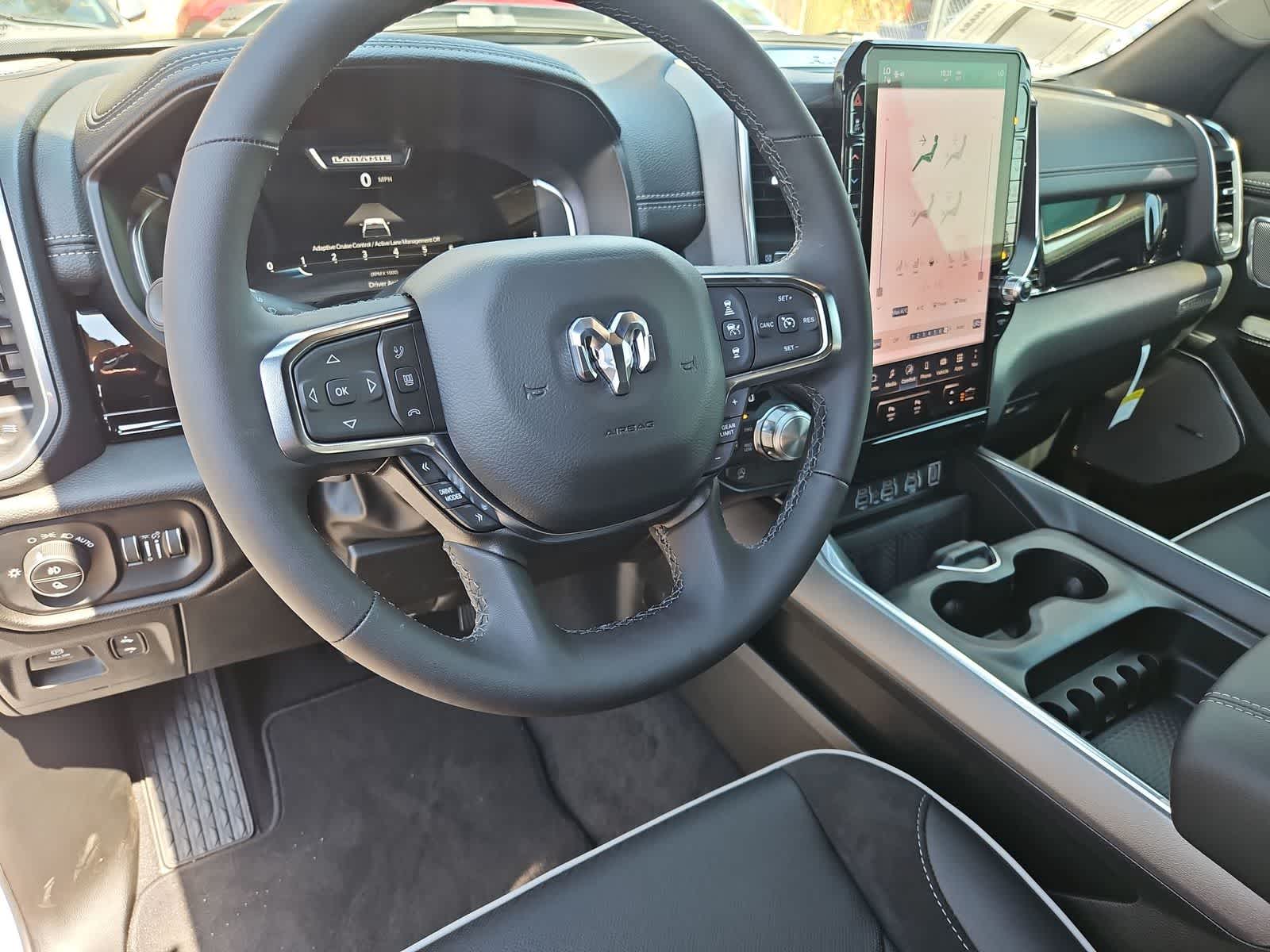 Thumbnail: 2025 RAM 1500 - 10