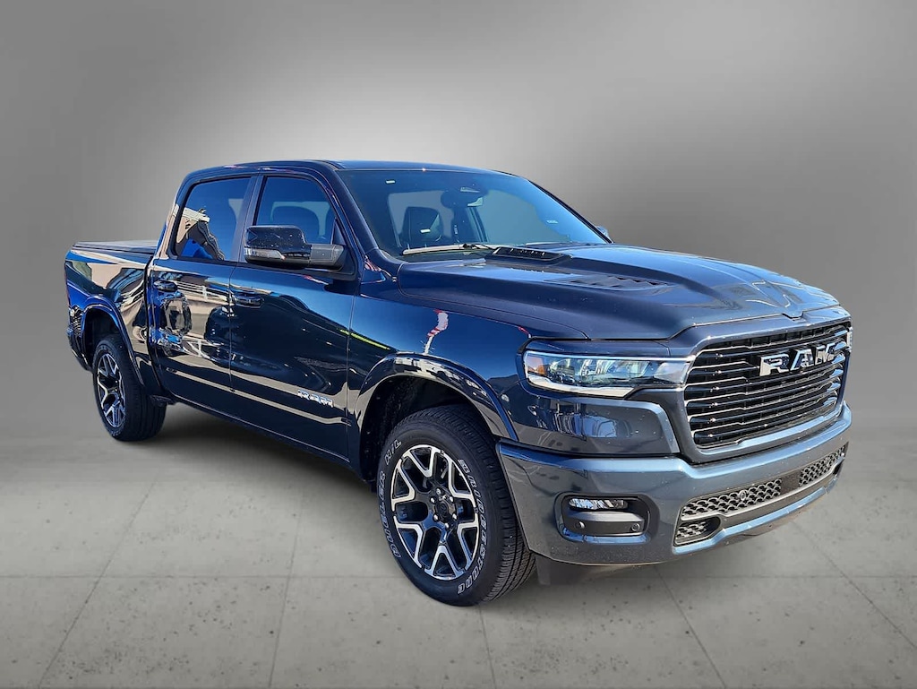 New 2026 Ram 1500 LARAMIE CREW CAB 4X4 5'7 BOX Pickup