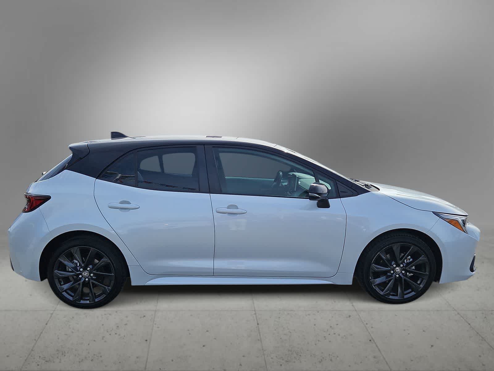 Thumbnail: 2024 Toyota Corolla - 10