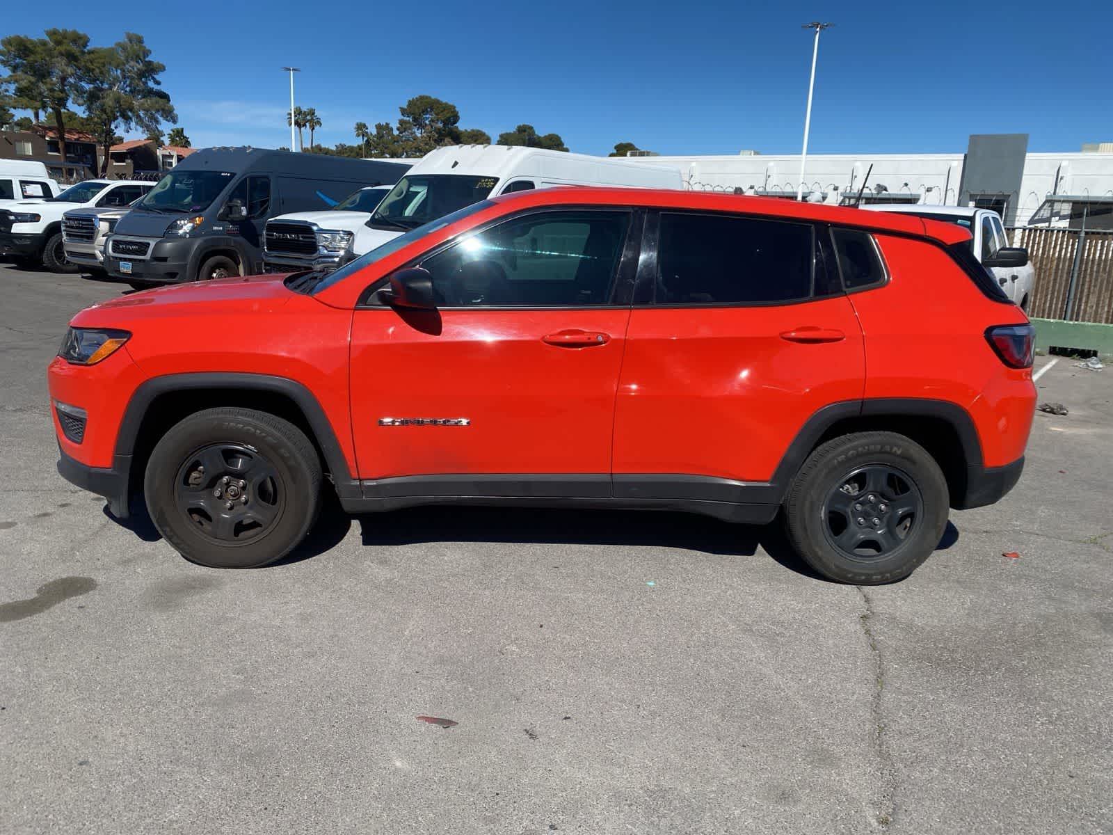 Thumbnail: 2018 Jeep Compass - 9
