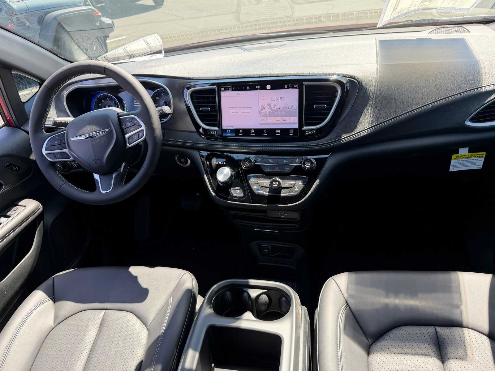 Thumbnail: 2026 Chrysler Pacifica - 24