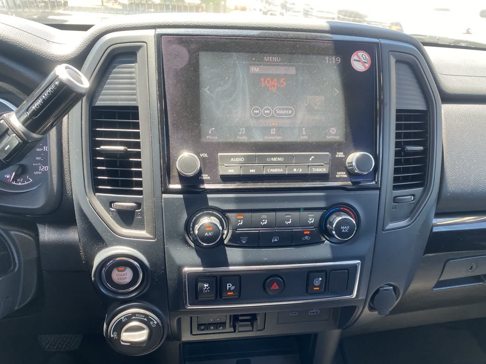 2022 Nissan Titan SV 14