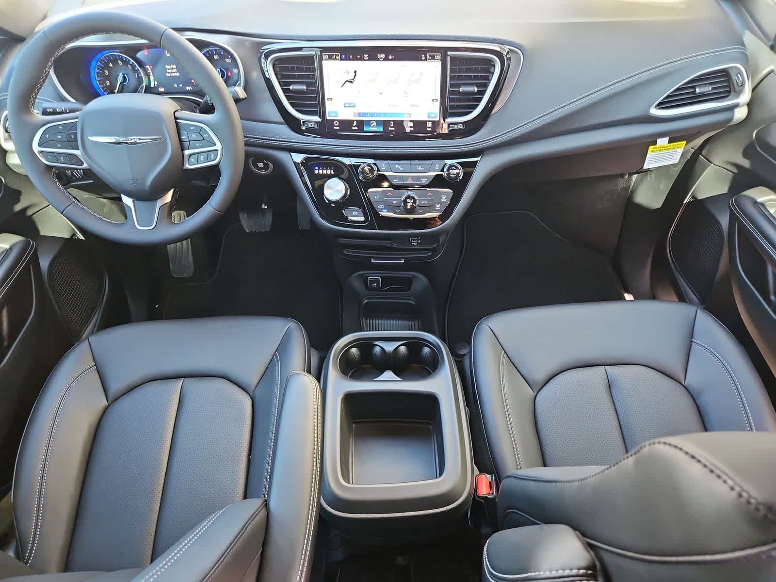 Thumbnail: 2026 Chrysler Pacifica - 15