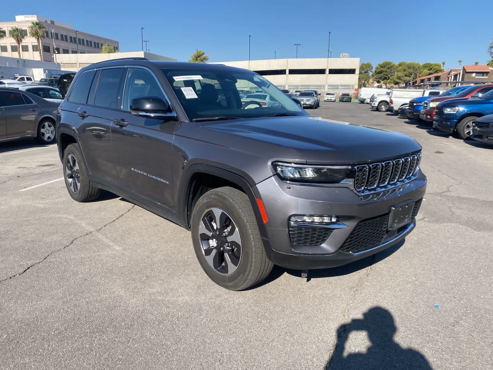 Thumbnail: 2023 Jeep Grand Cherokee - 3
