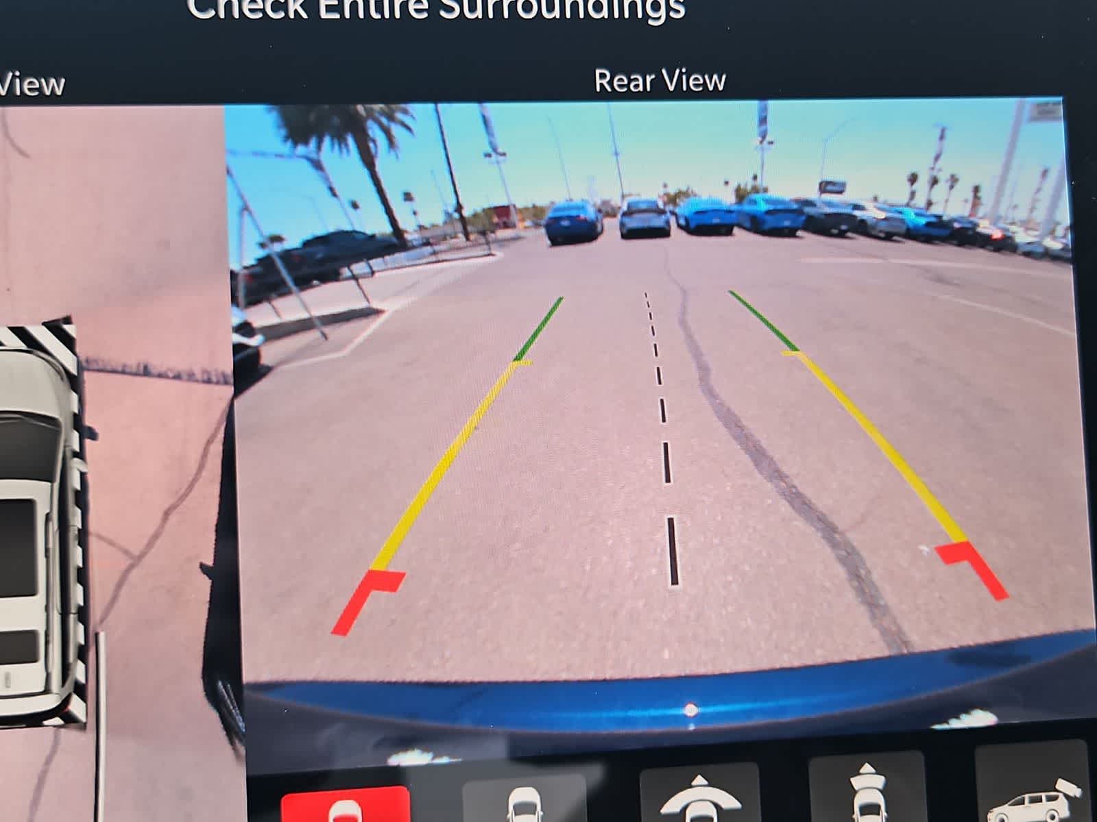 Thumbnail: 2025 Chrysler Pacifica - 28