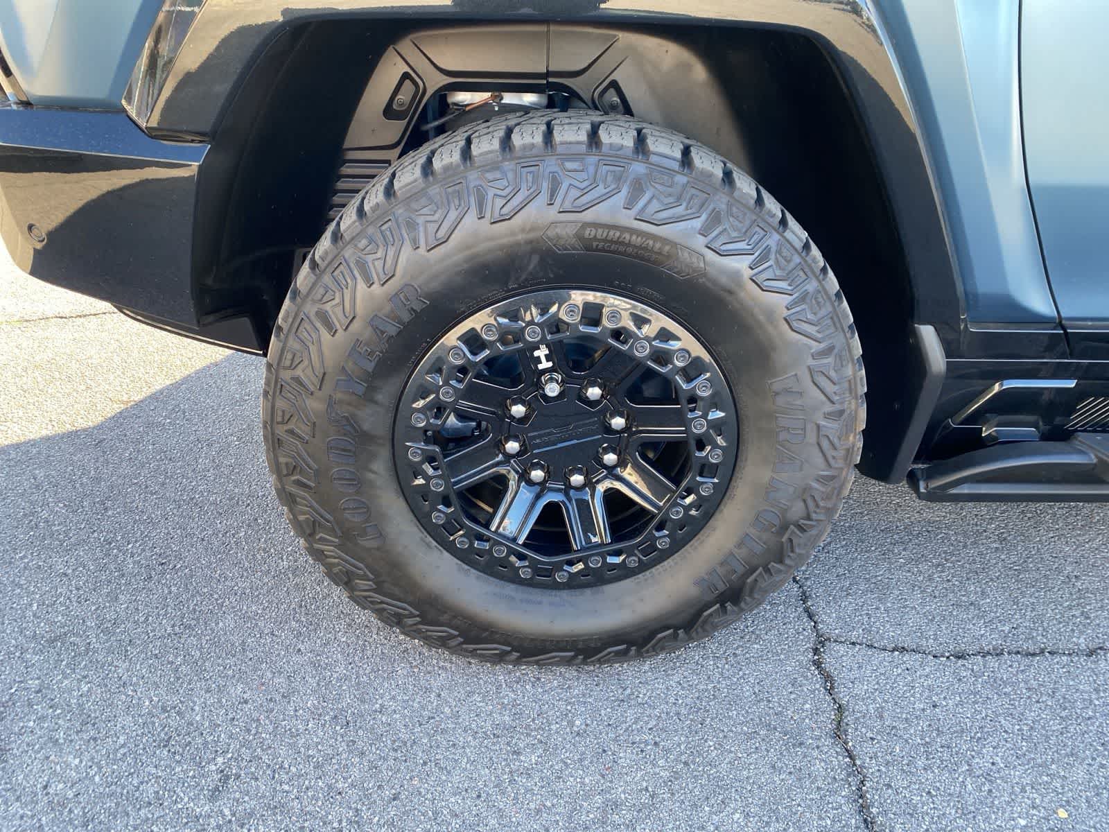 Thumbnail: 2024 GMC Hummer EV - 6