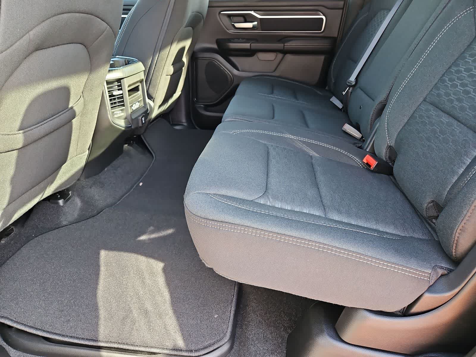 Thumbnail: 2026 RAM 1500 - 19