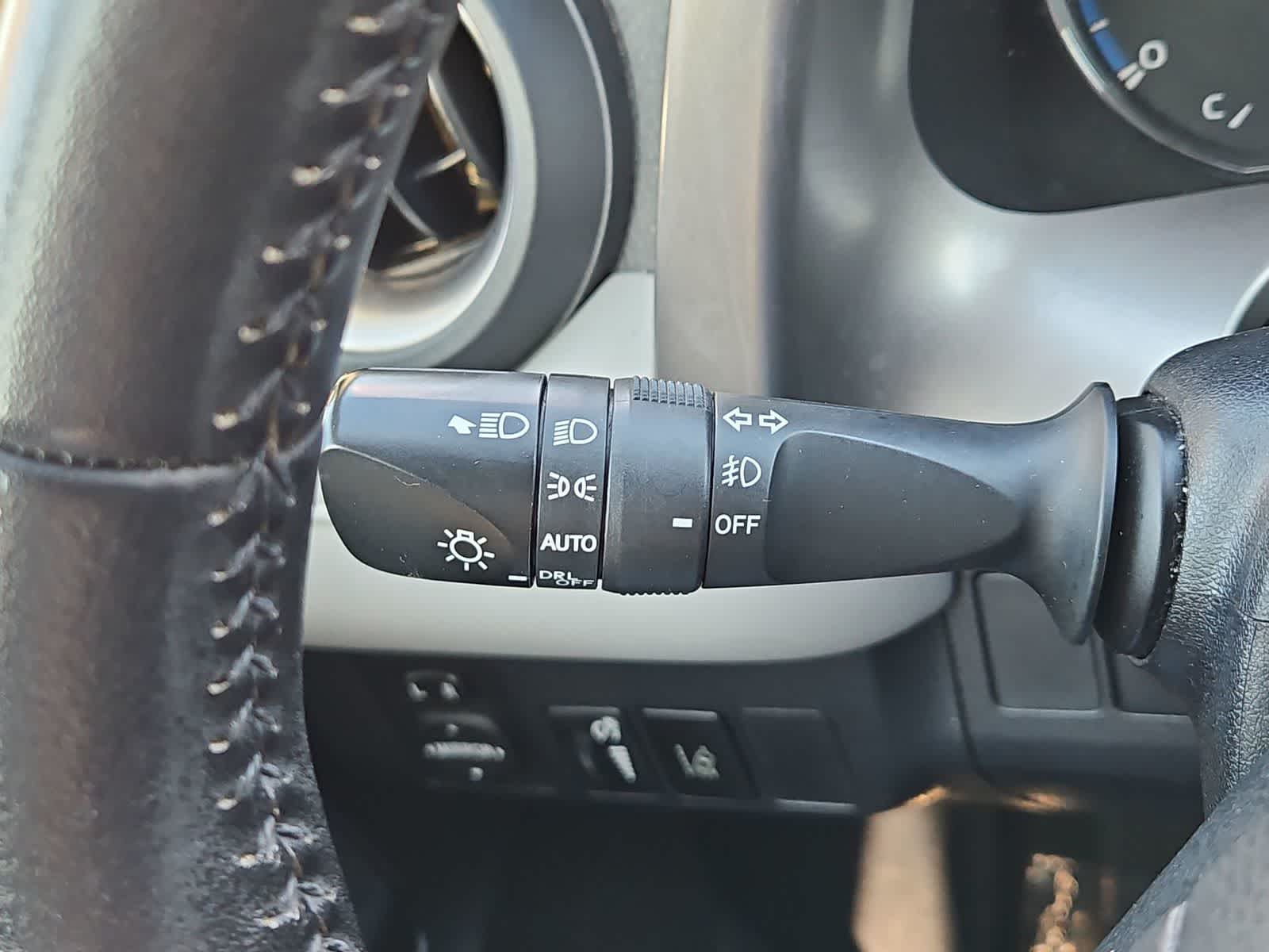 Thumbnail: 2016 Toyota RAV4 - 30