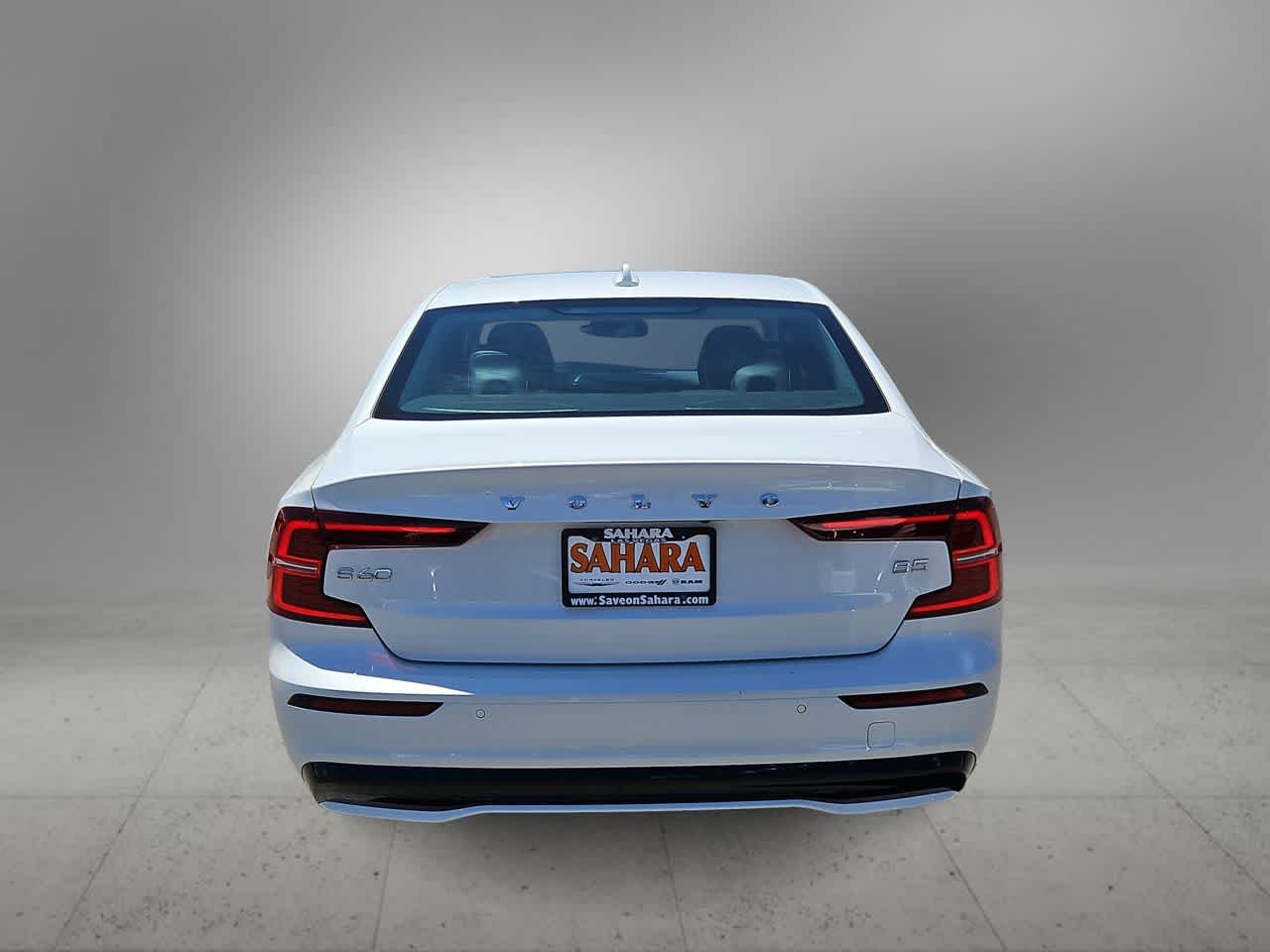 Thumbnail: 2024 Volvo S60 - 8