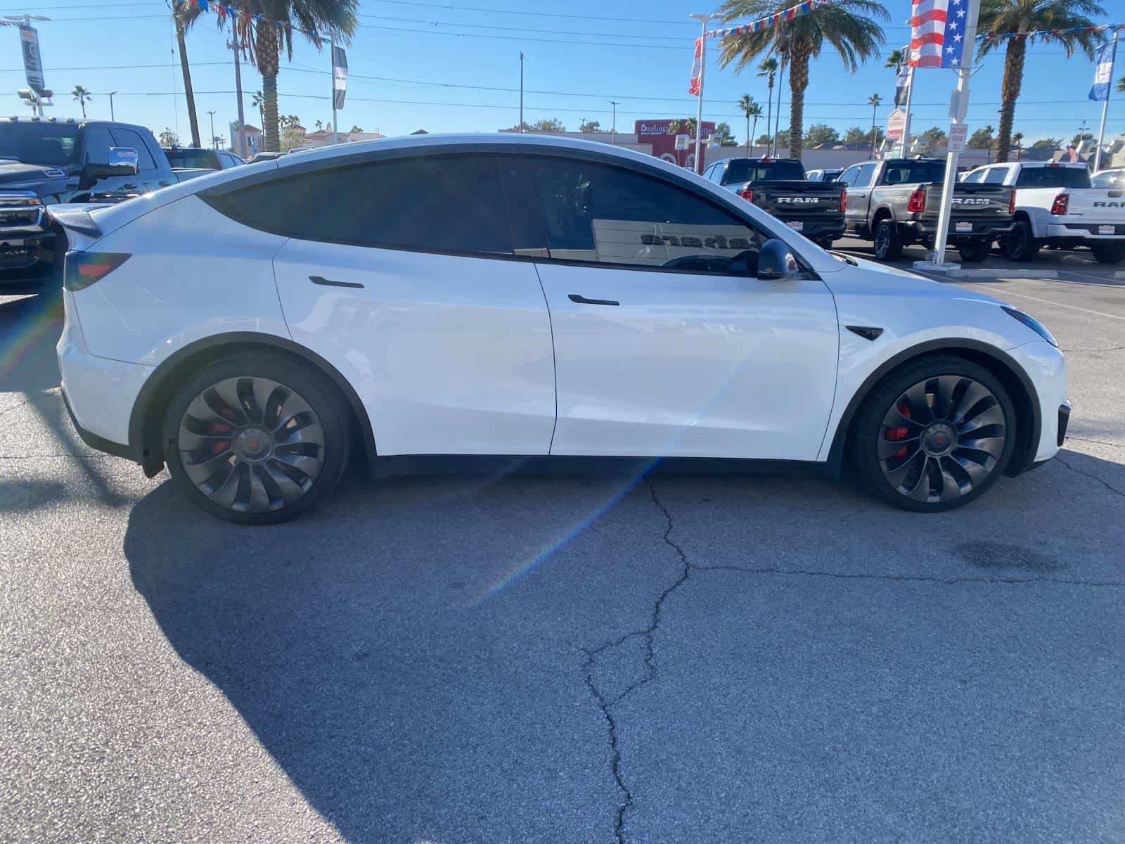 Thumbnail: 2022 Tesla Model Y - 4