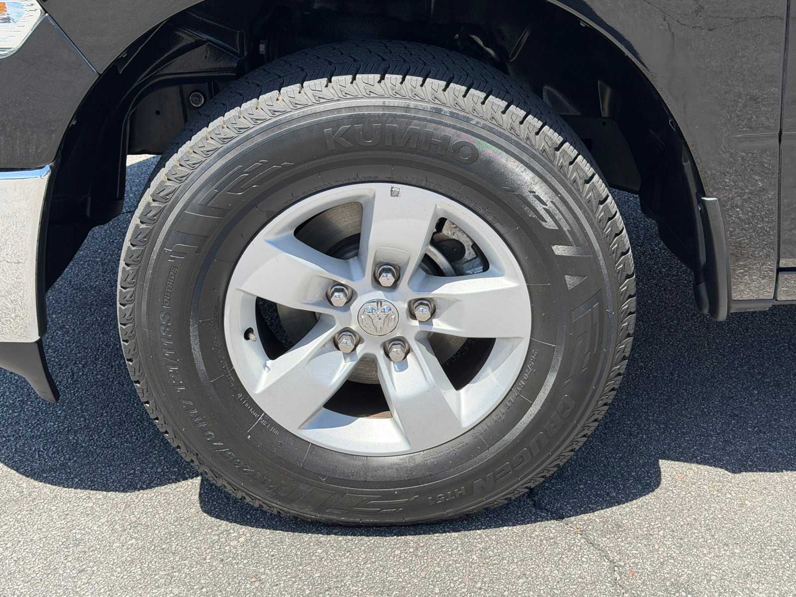 Thumbnail: 2023 RAM 1500 Classic - 34