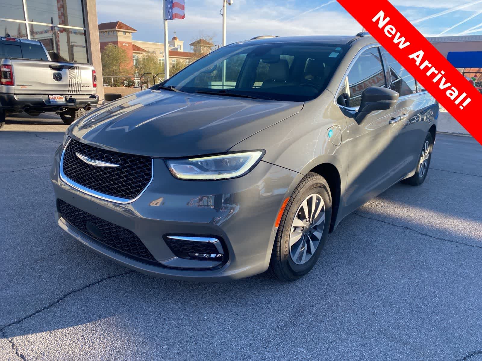 Thumbnail: 2021 Chrysler Pacifica - 1