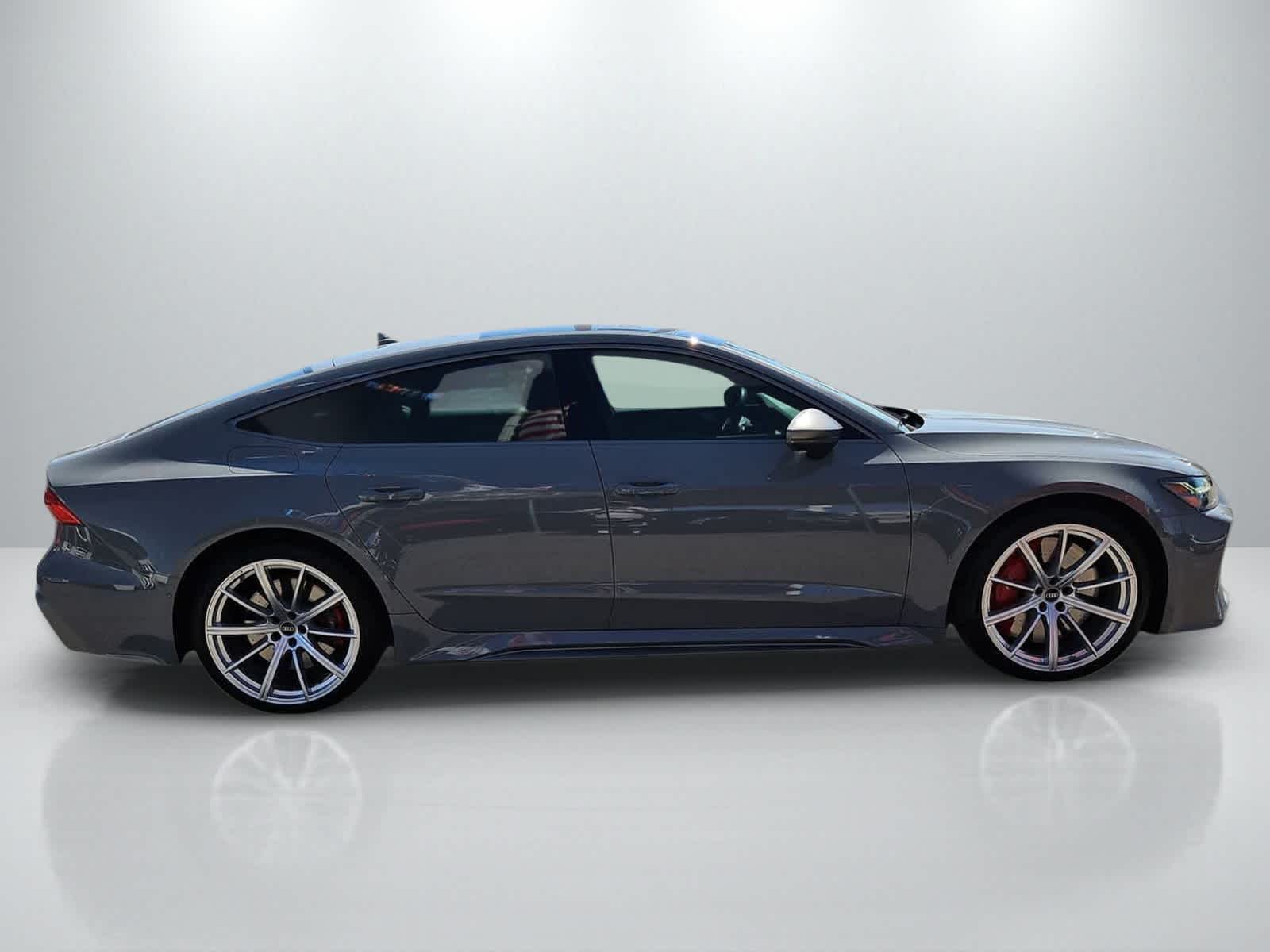 Thumbnail: 2024 Audi RS 7 - 13