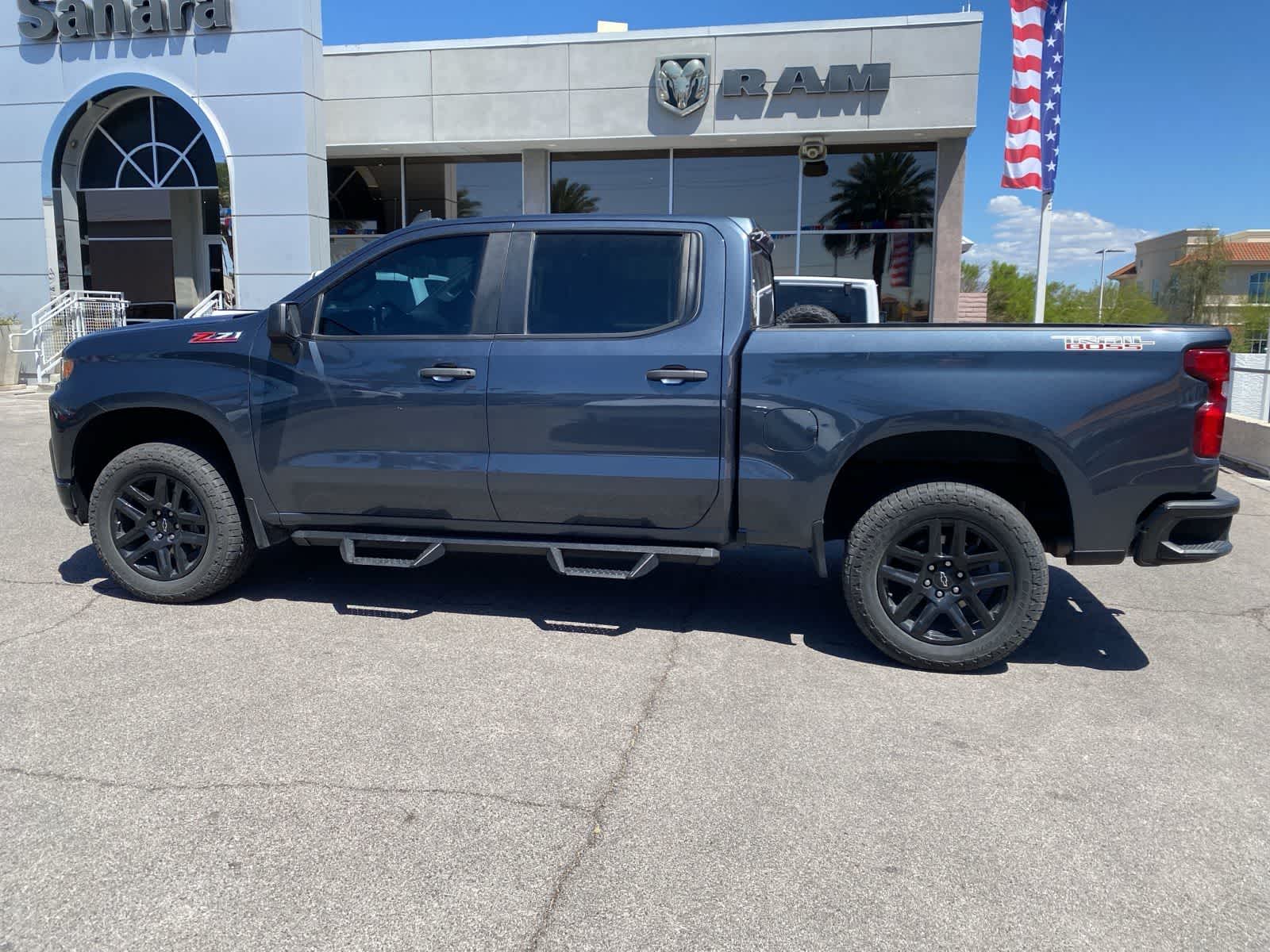 Thumbnail: 2022 Chevrolet Silverado 1500 - 9