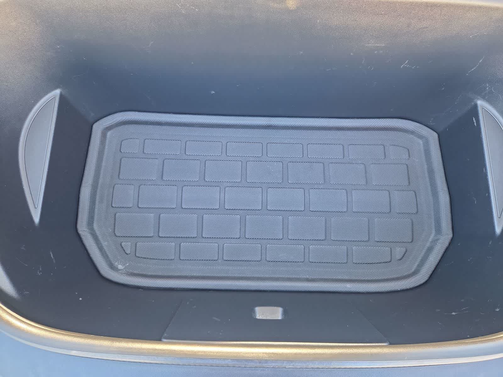 Thumbnail: 2022 Tesla Model Y - 16