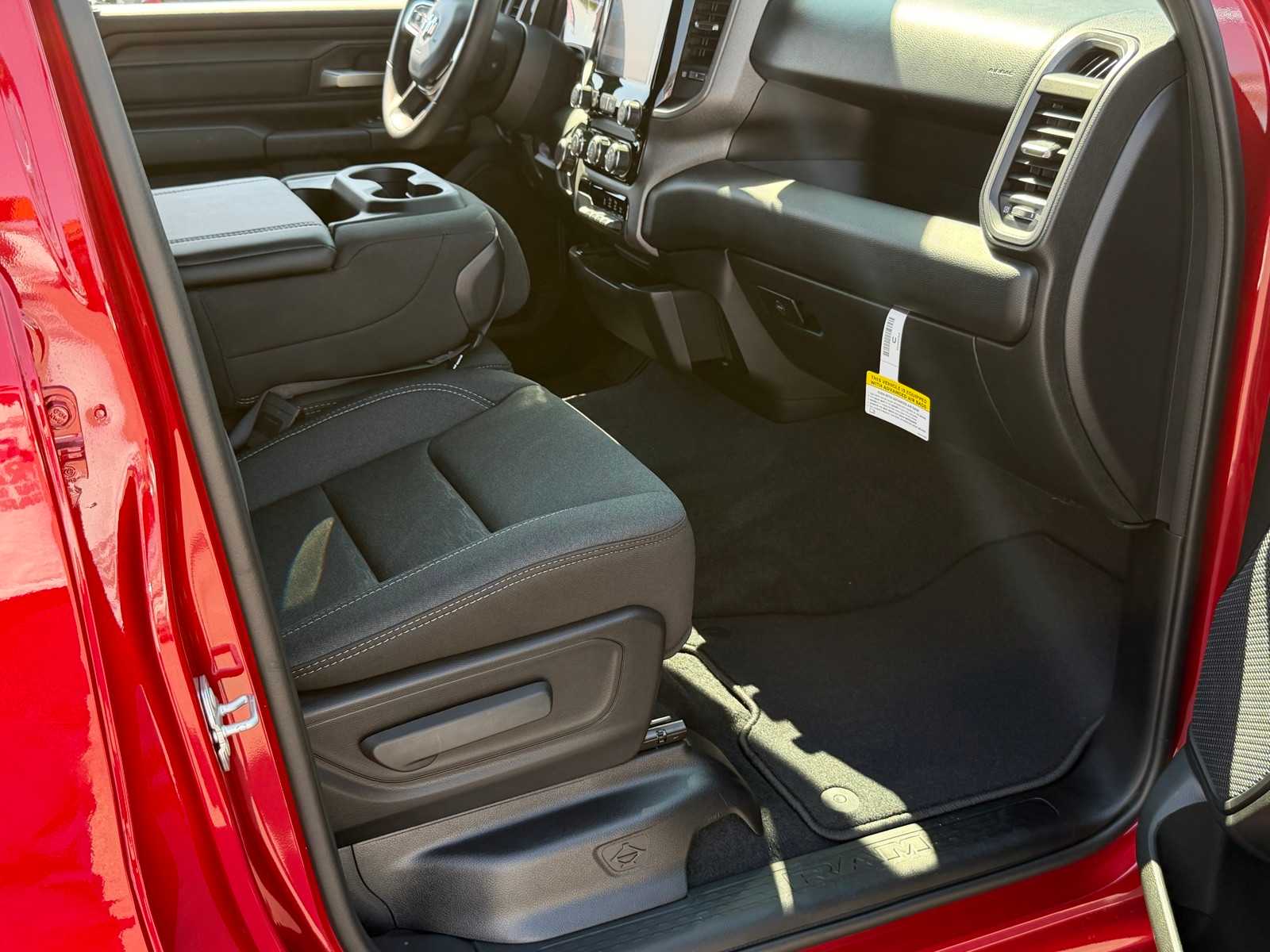 Thumbnail: 2026 RAM 1500 - 31