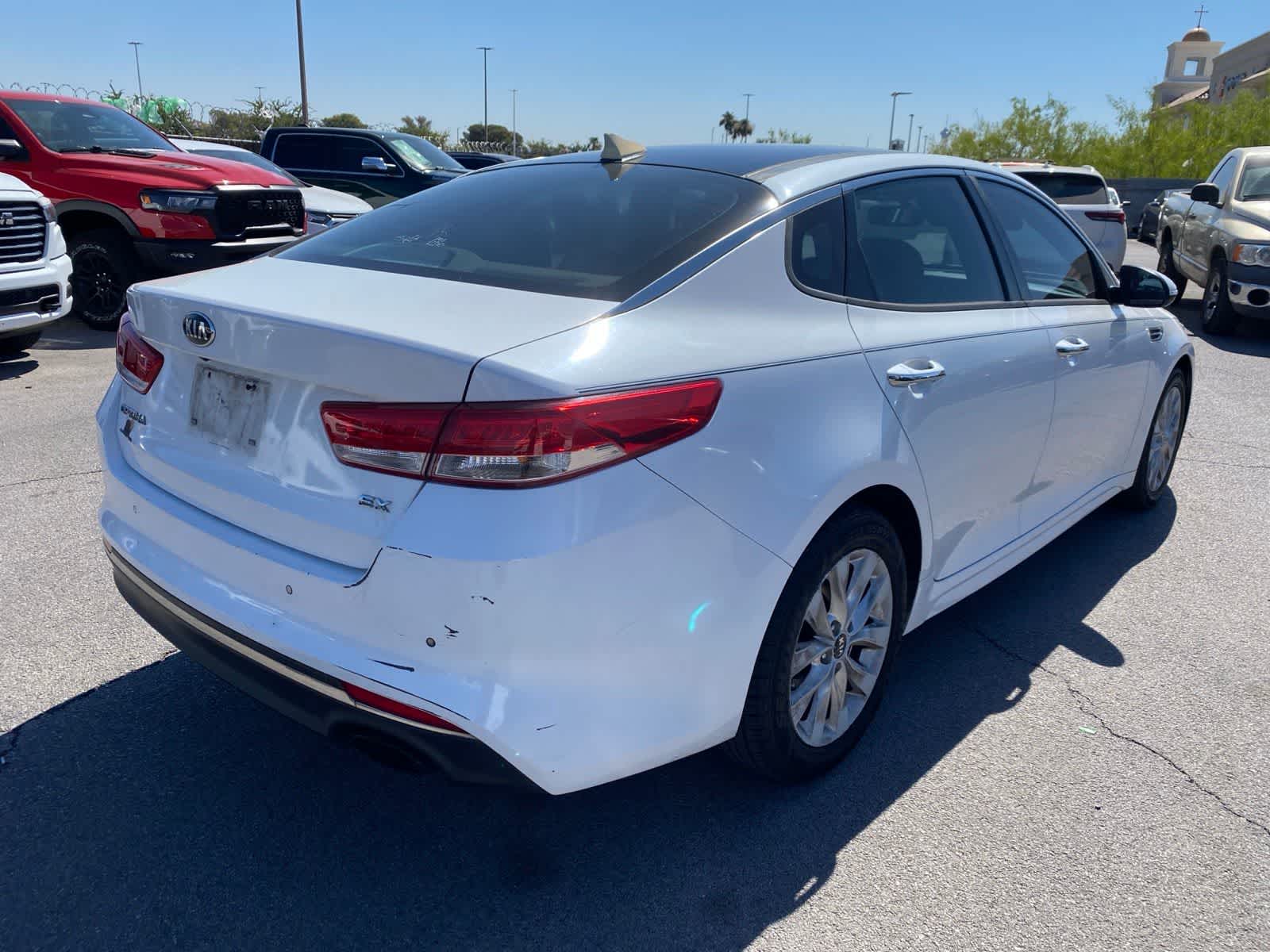 Thumbnail: 2017 Kia Optima - 6