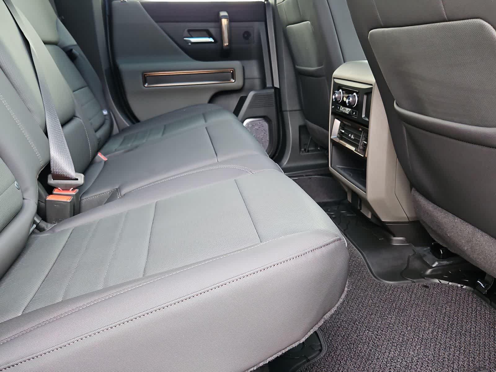 Thumbnail: 2024 GMC Hummer EV - 20