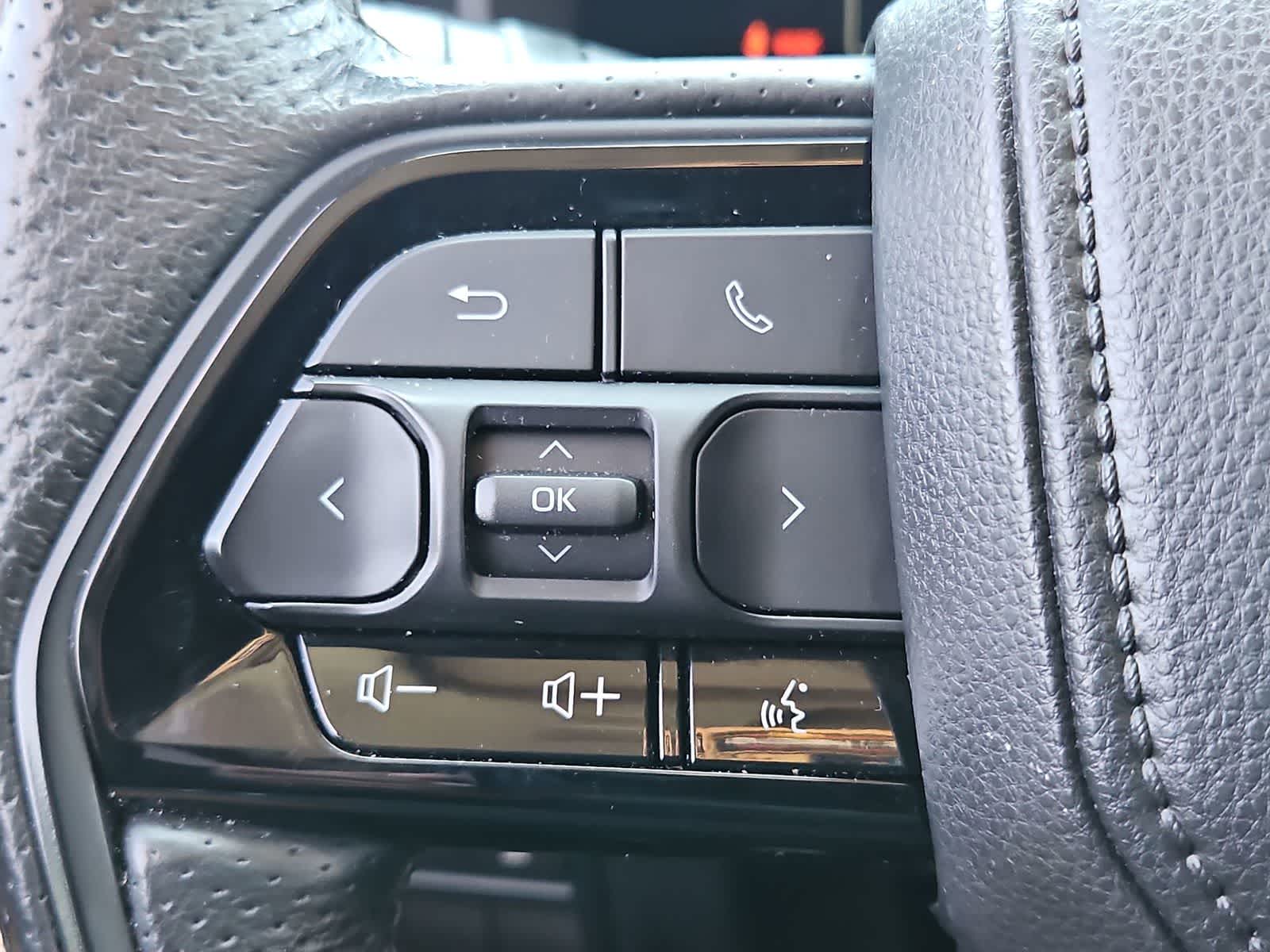 Thumbnail: 2022 Toyota Tundra - 24