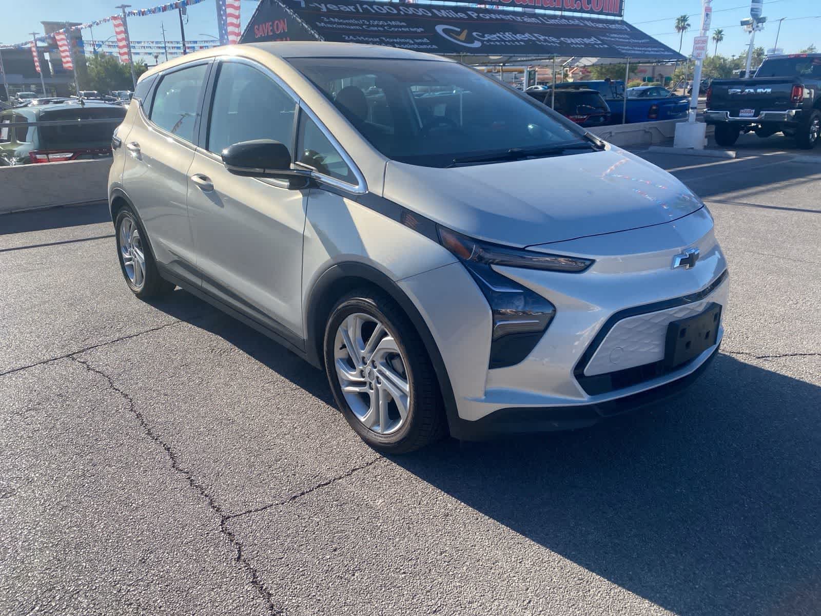 Thumbnail: 2023 Chevrolet Bolt EV - 4