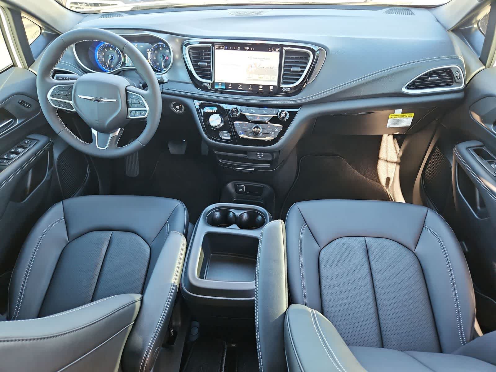 Thumbnail: 2026 Chrysler Pacifica - 15