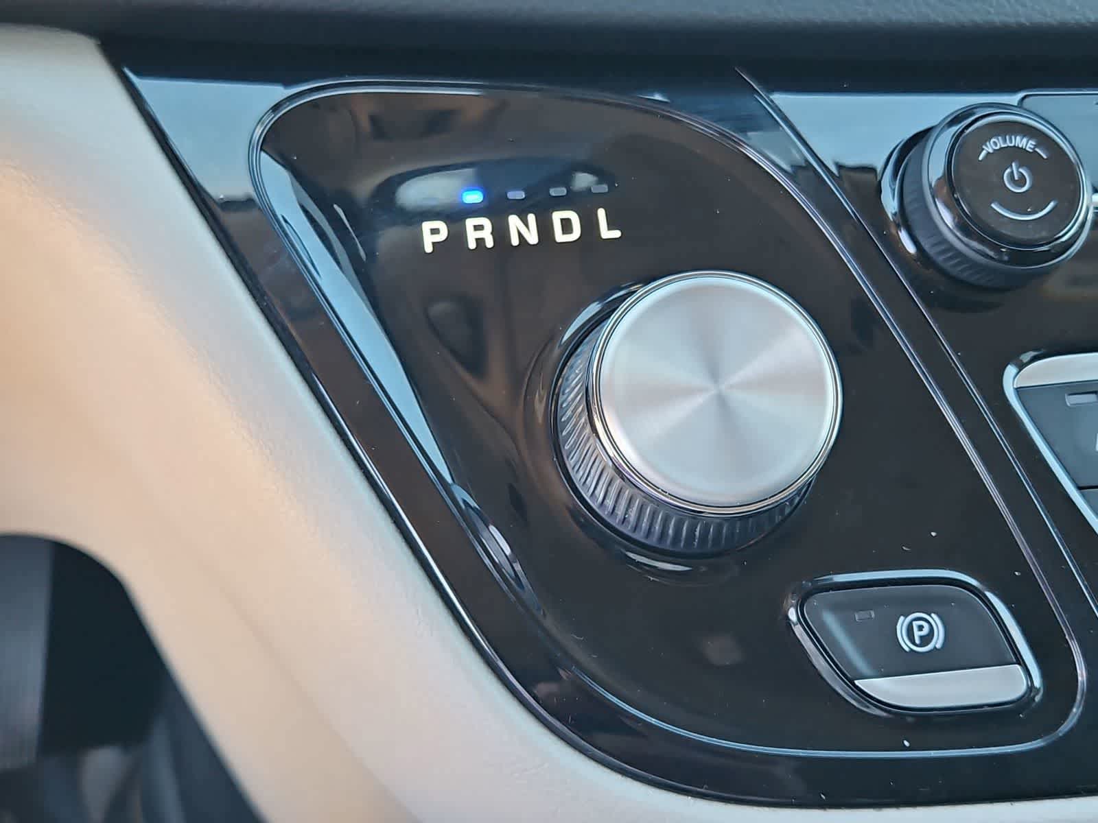 Thumbnail: 2022 Chrysler Pacifica - 35