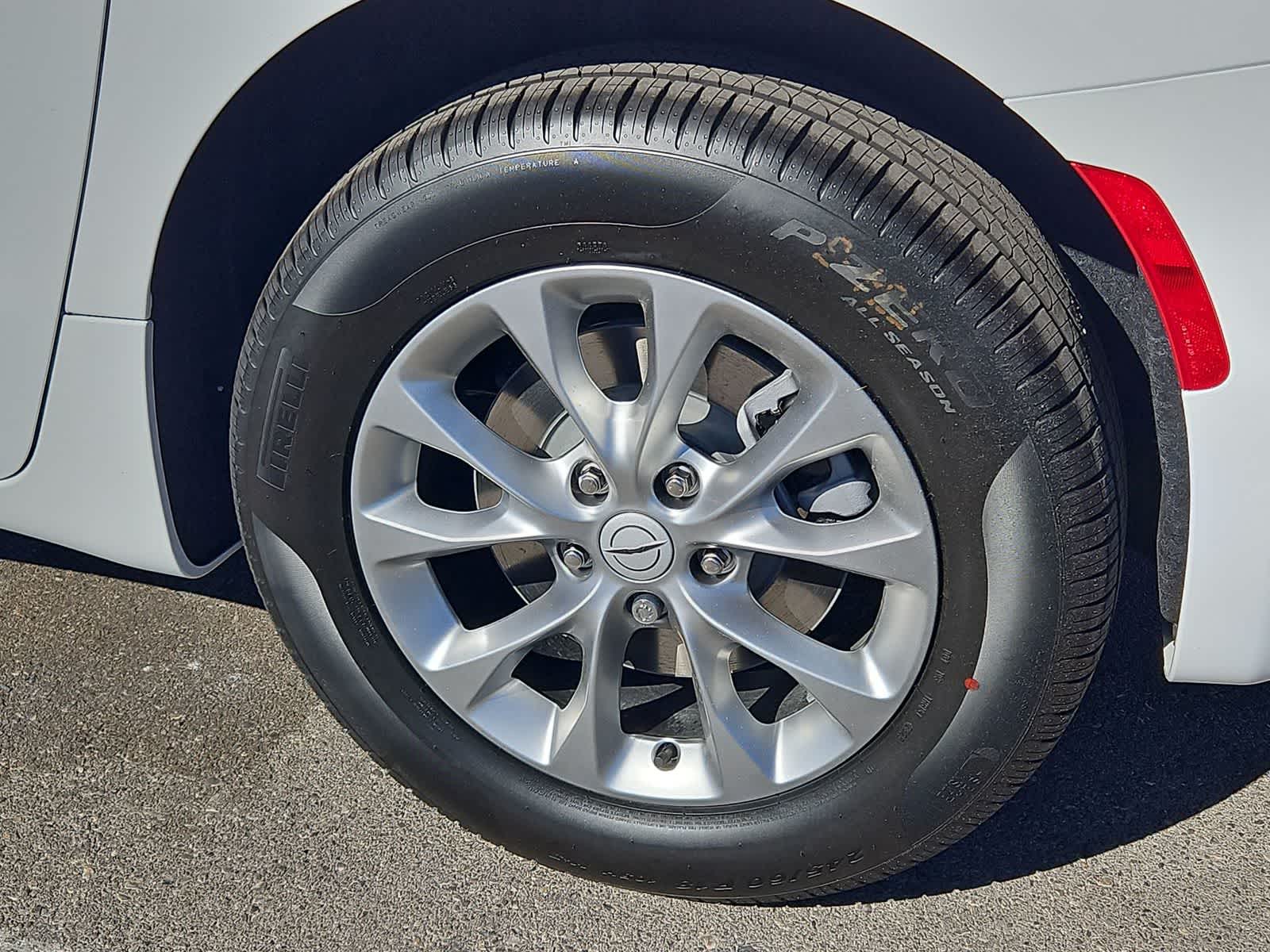 Thumbnail: 2026 Chrysler Pacifica - 13