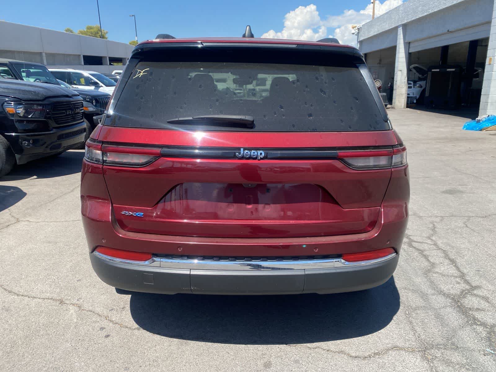 Thumbnail: 2023 Jeep Grand Cherokee - 7