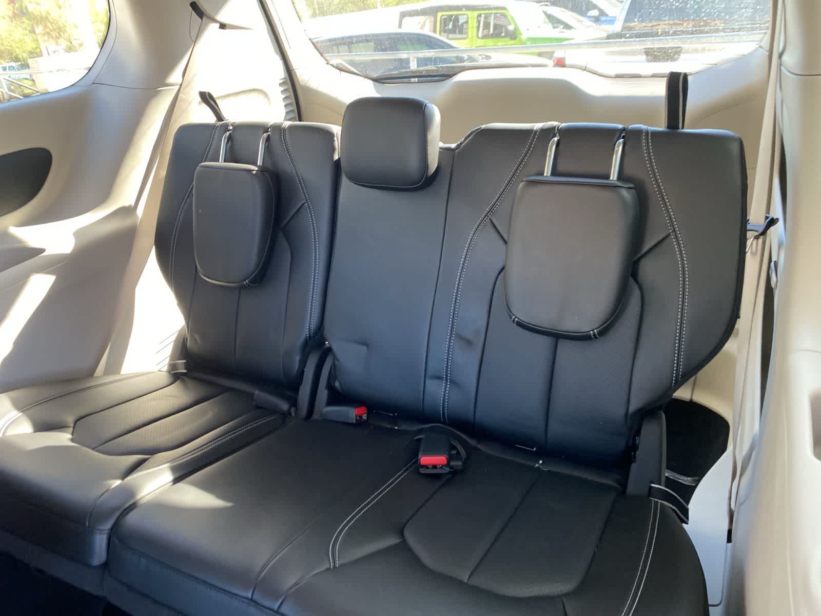 Thumbnail: 2024 Chrysler Pacifica - 14