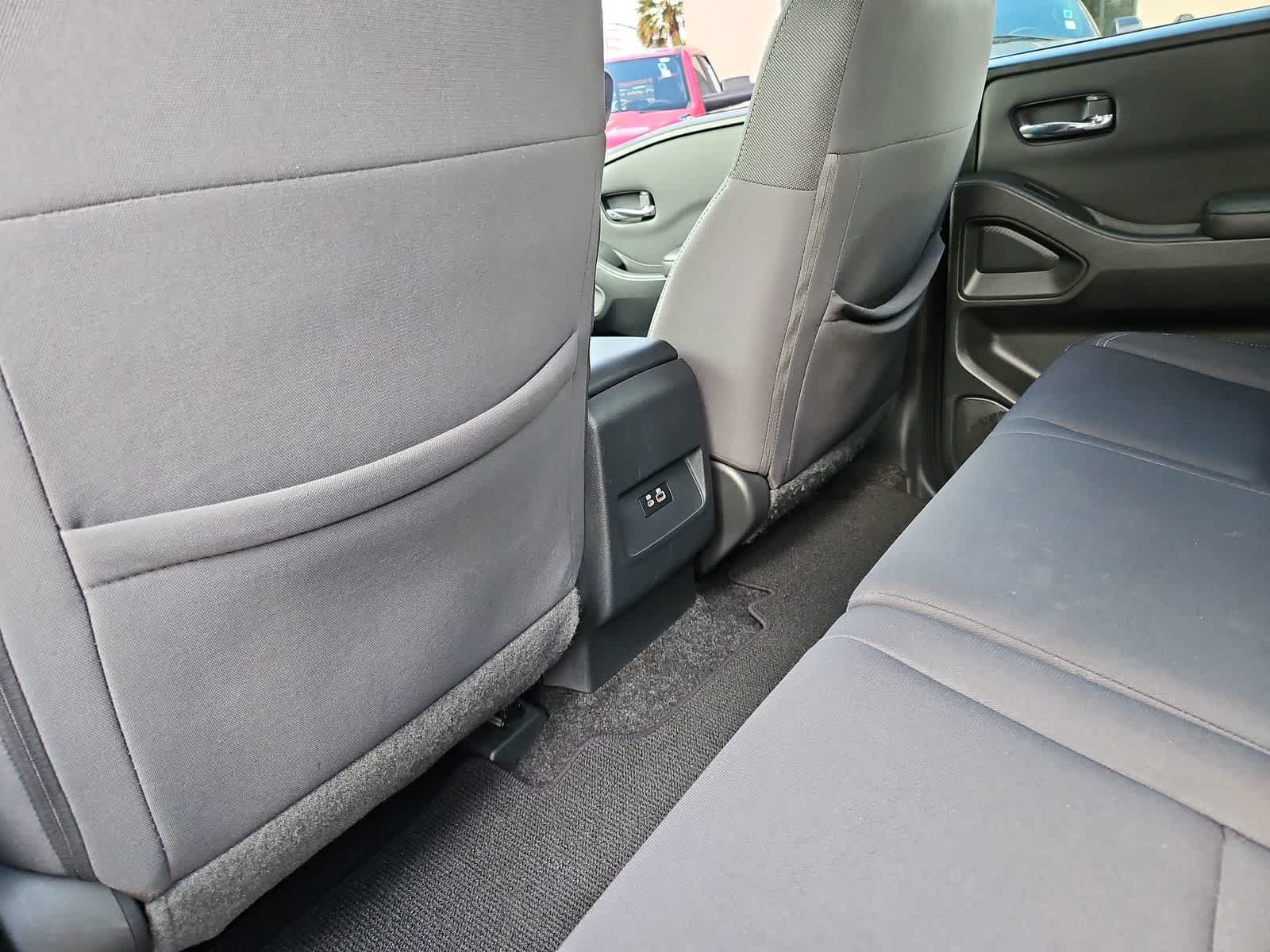 Thumbnail: 2022 Nissan Frontier - 18