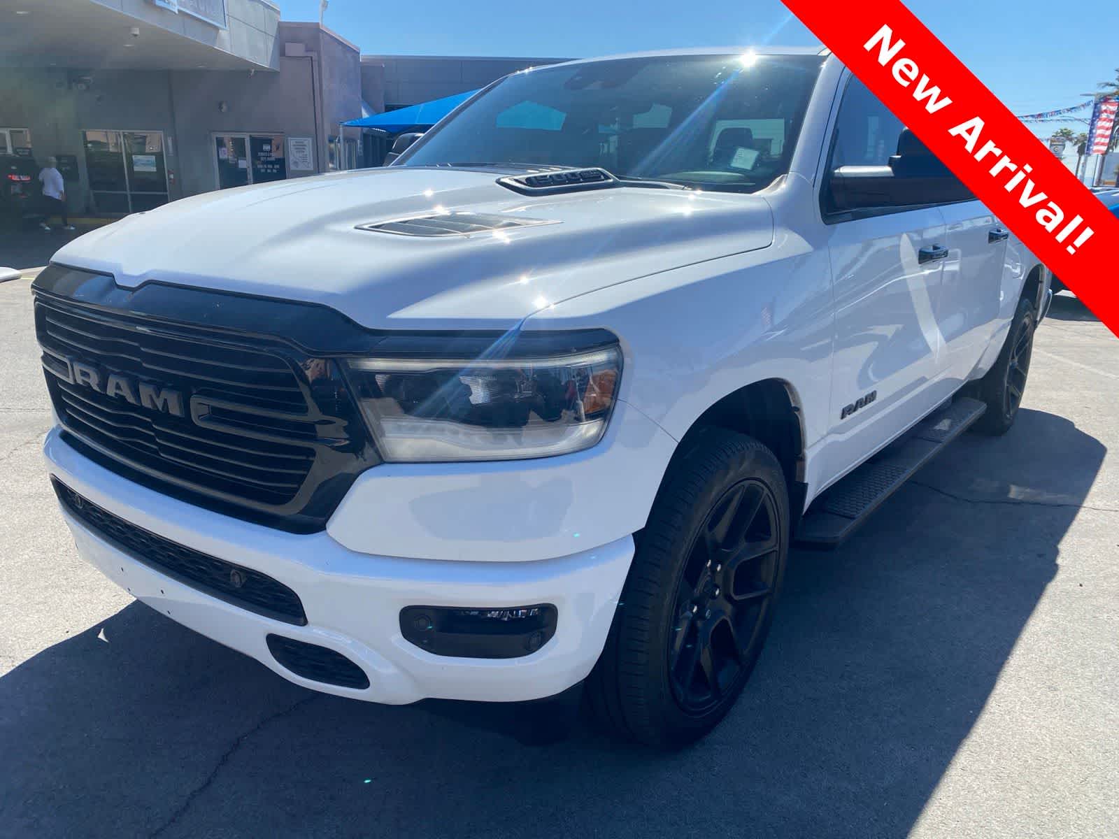 2024 RAM 1500 Laramie 4x4 Crew Cab 5'7's photo