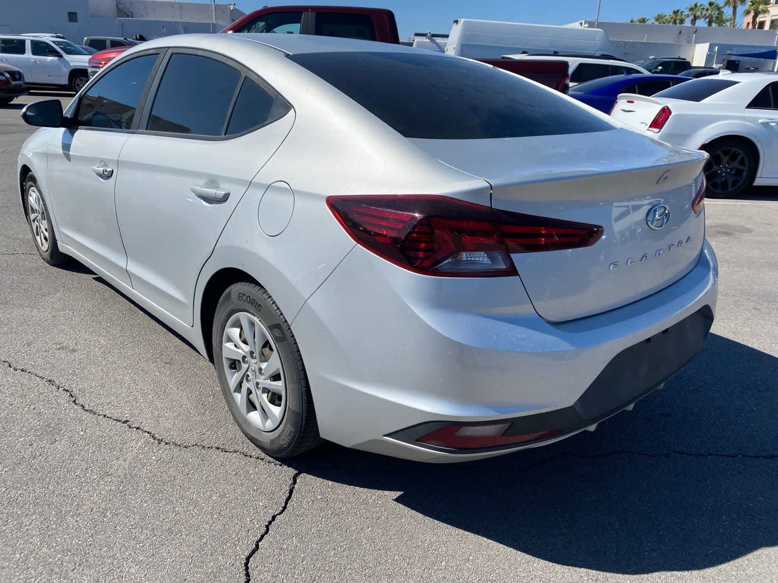 Thumbnail: 2020 Hyundai Elantra - 8