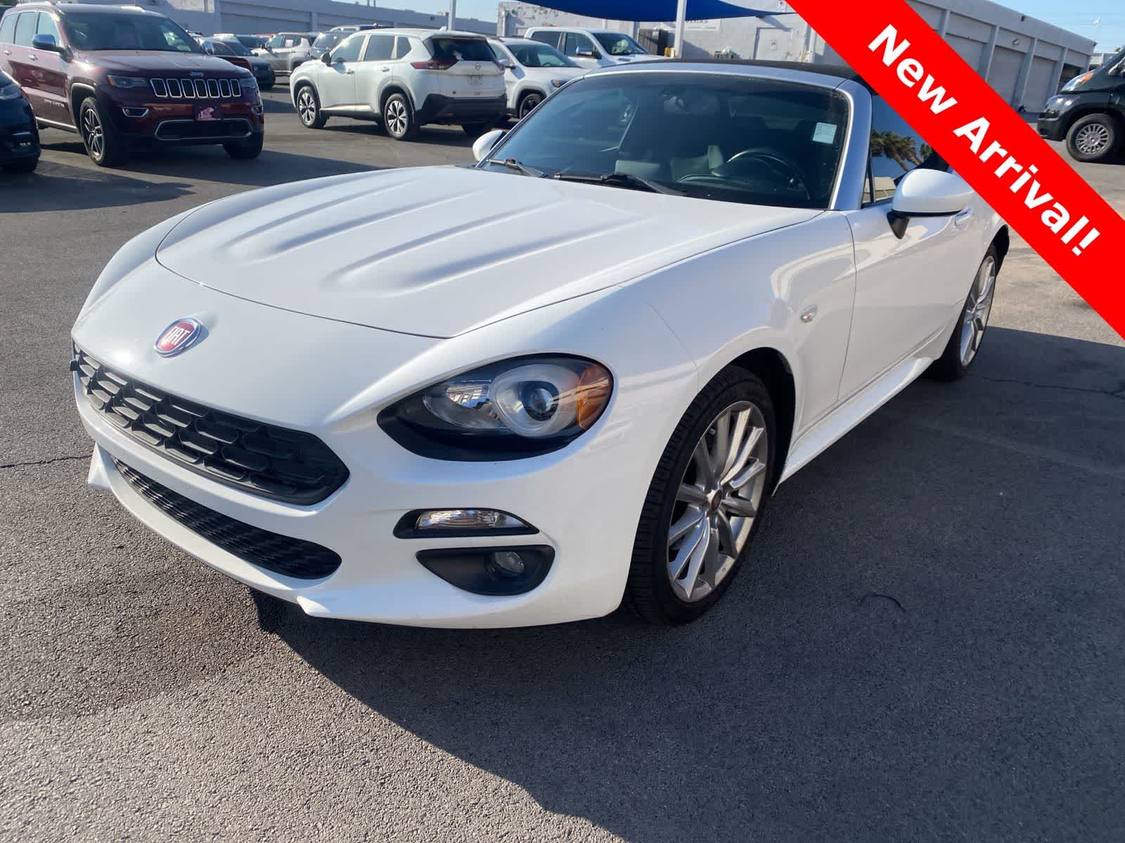 Thumbnail: 2017 Fiat 124 Spider - 1