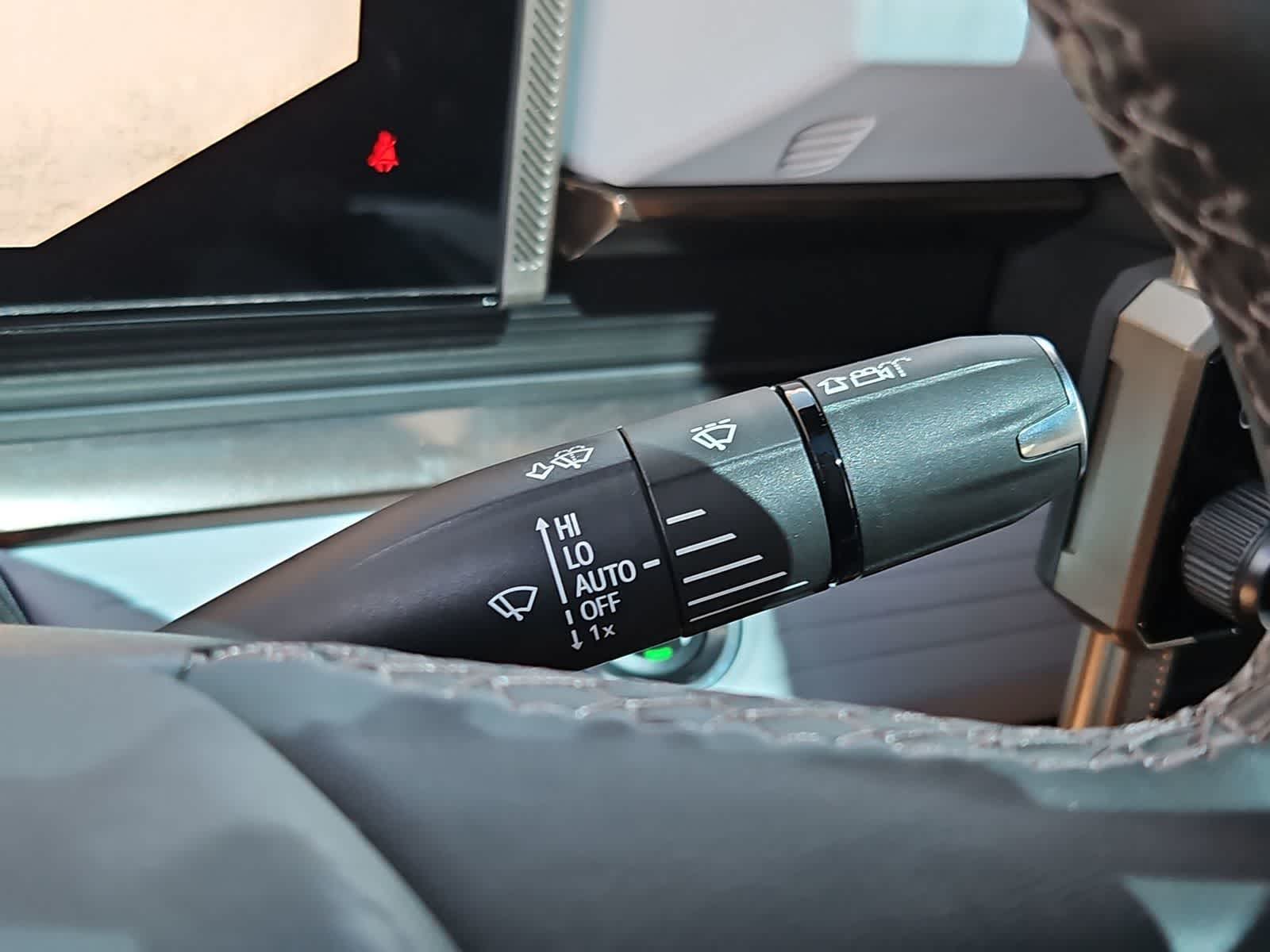 Thumbnail: 2024 GMC Hummer EV - 25