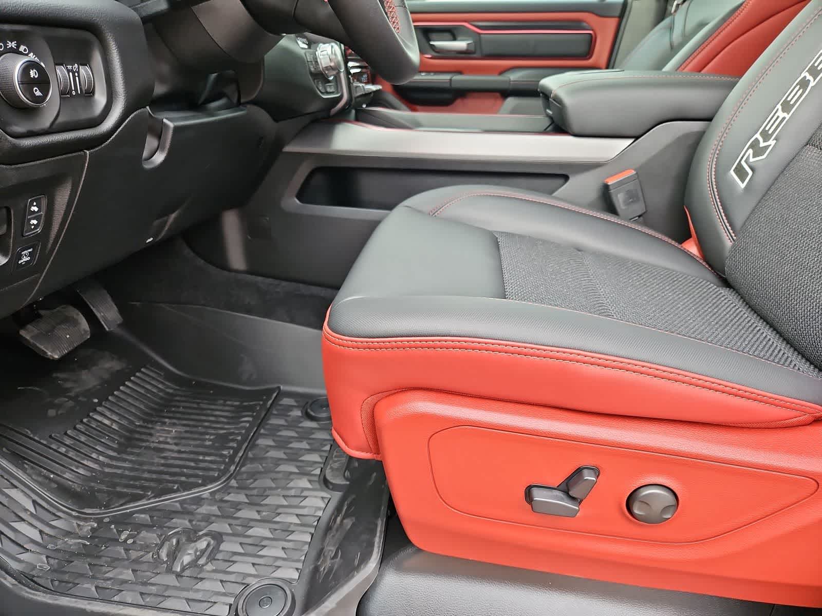 Thumbnail: 2026 RAM 1500 - 17