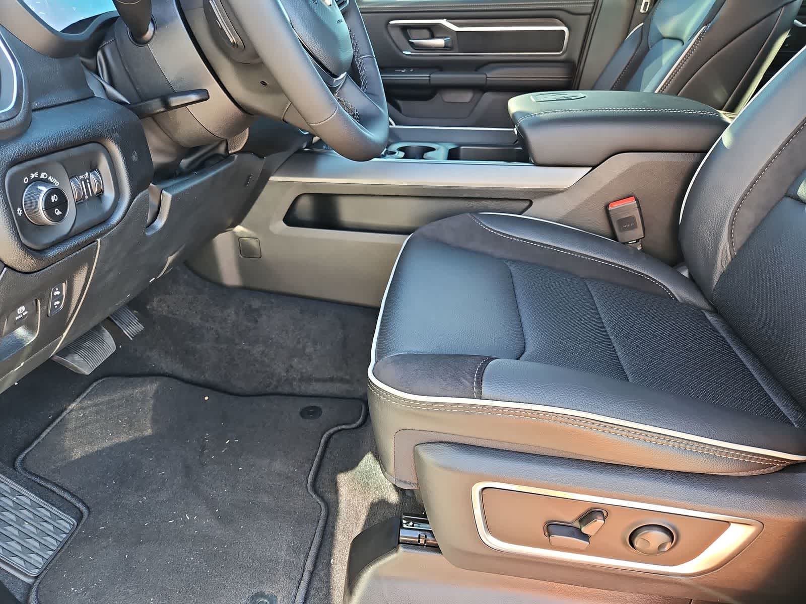 Thumbnail: 2026 RAM 1500 - 17