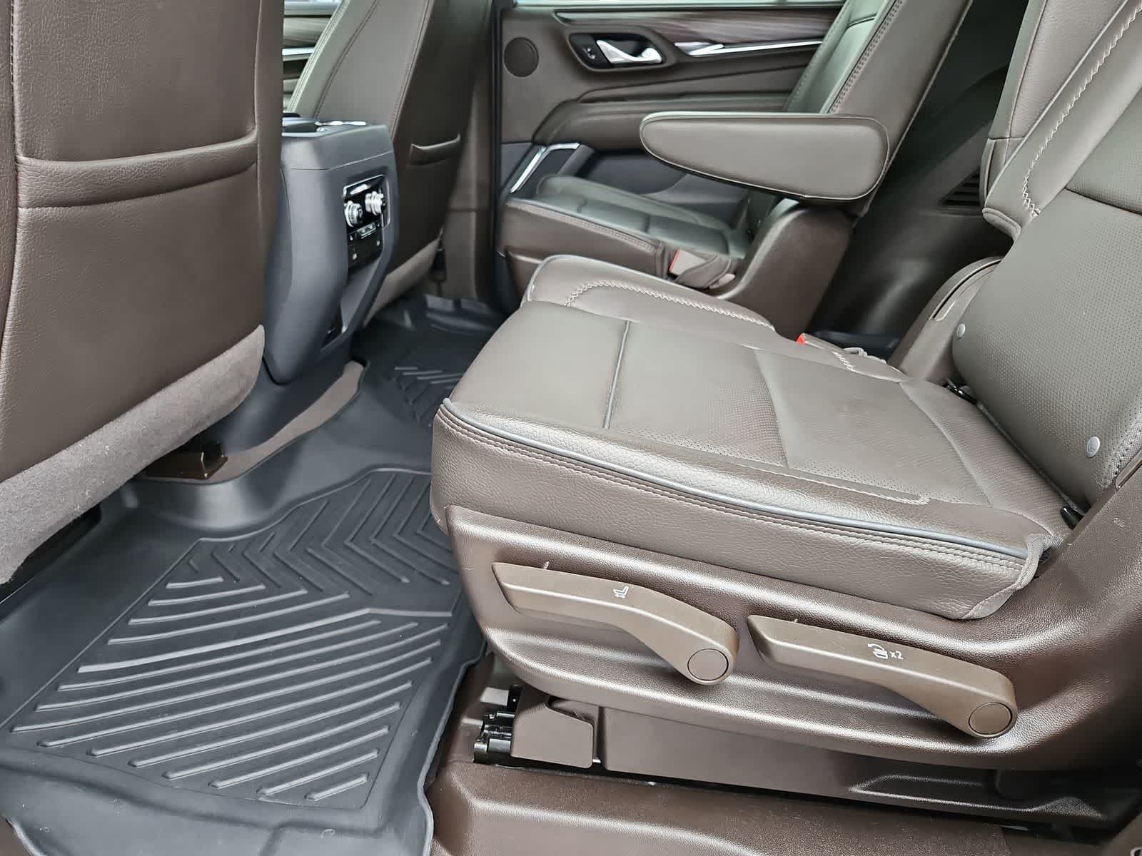 Thumbnail: 2023 GMC Yukon - 20