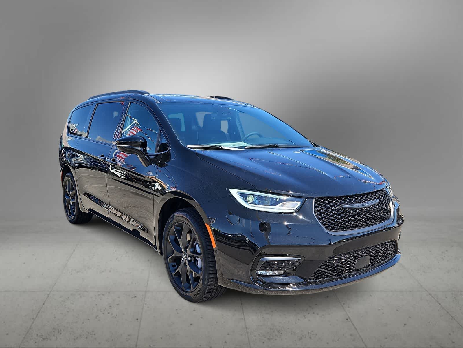 Thumbnail: 2026 Chrysler Pacifica - 2