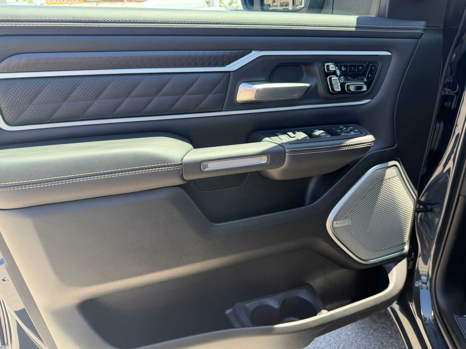 Thumbnail: 2026 RAM 1500 - 32
