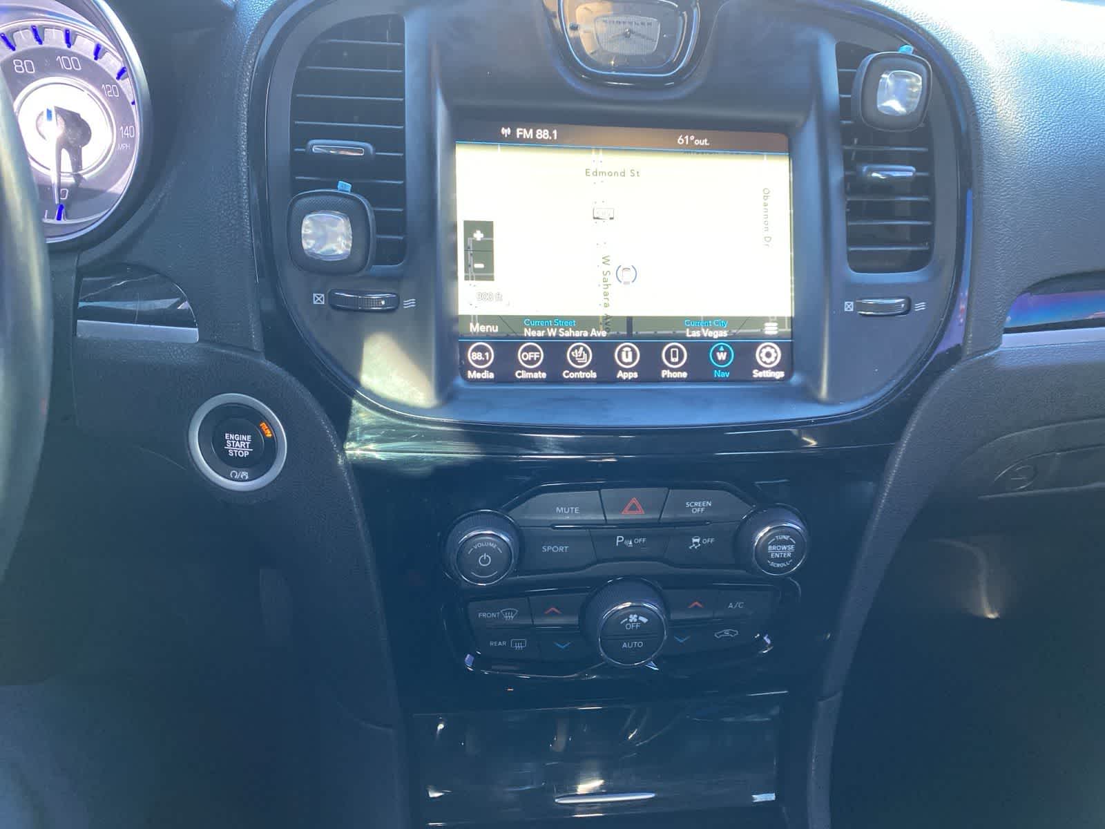 Thumbnail: 2021 Chrysler 300 - 15