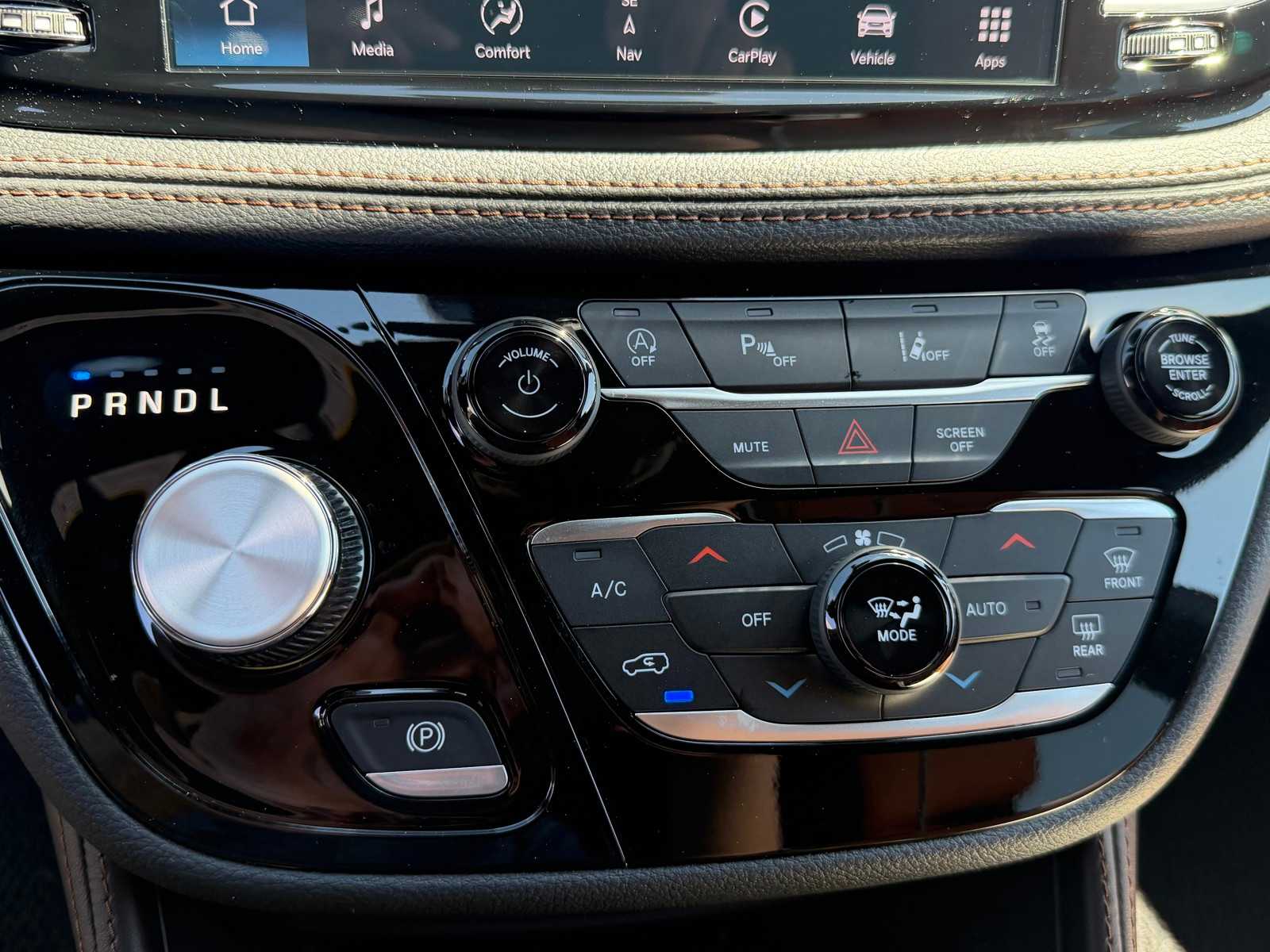 Thumbnail: 2026 Chrysler Pacifica - 37