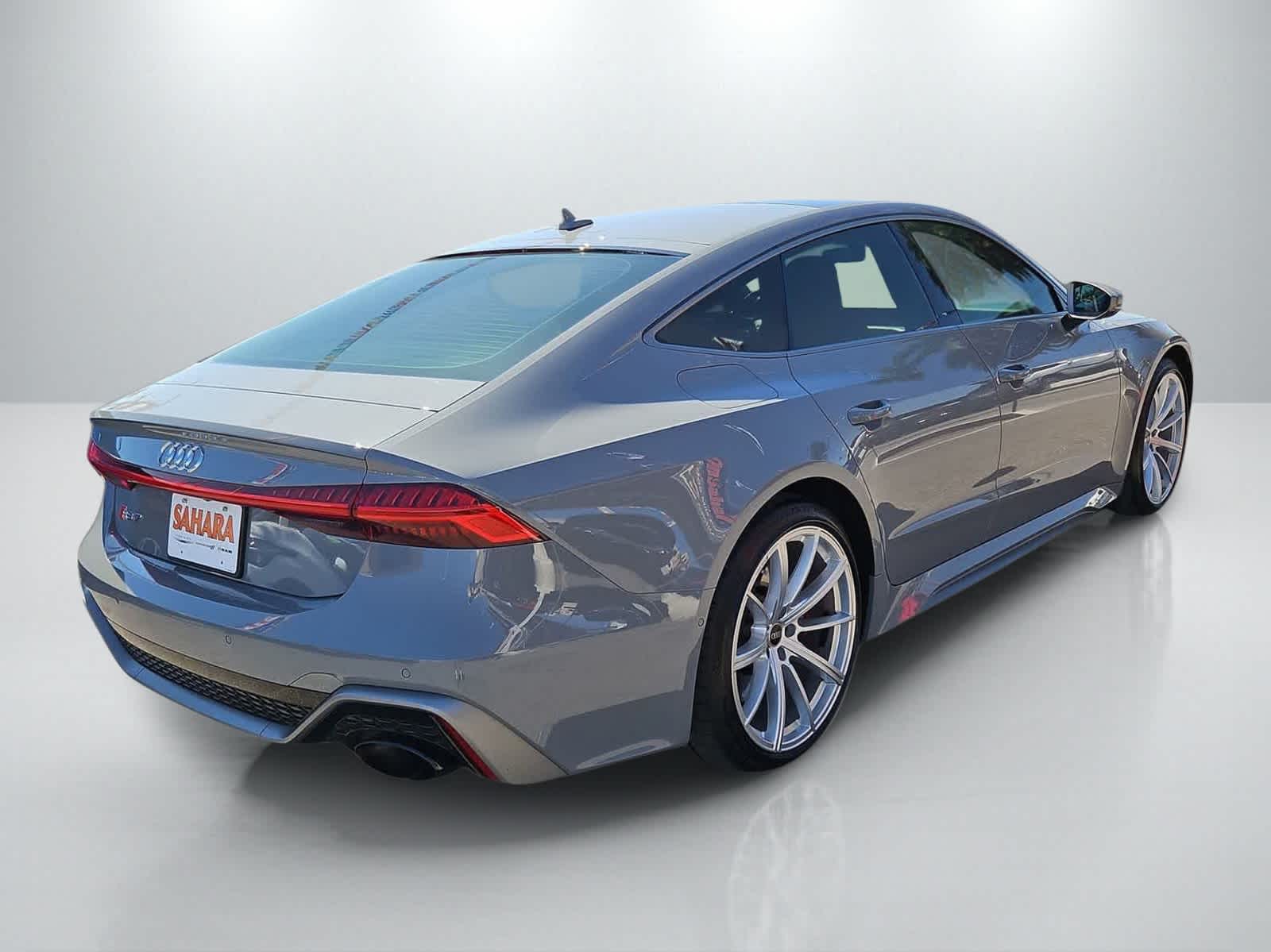 Thumbnail: 2024 Audi RS 7 - 11