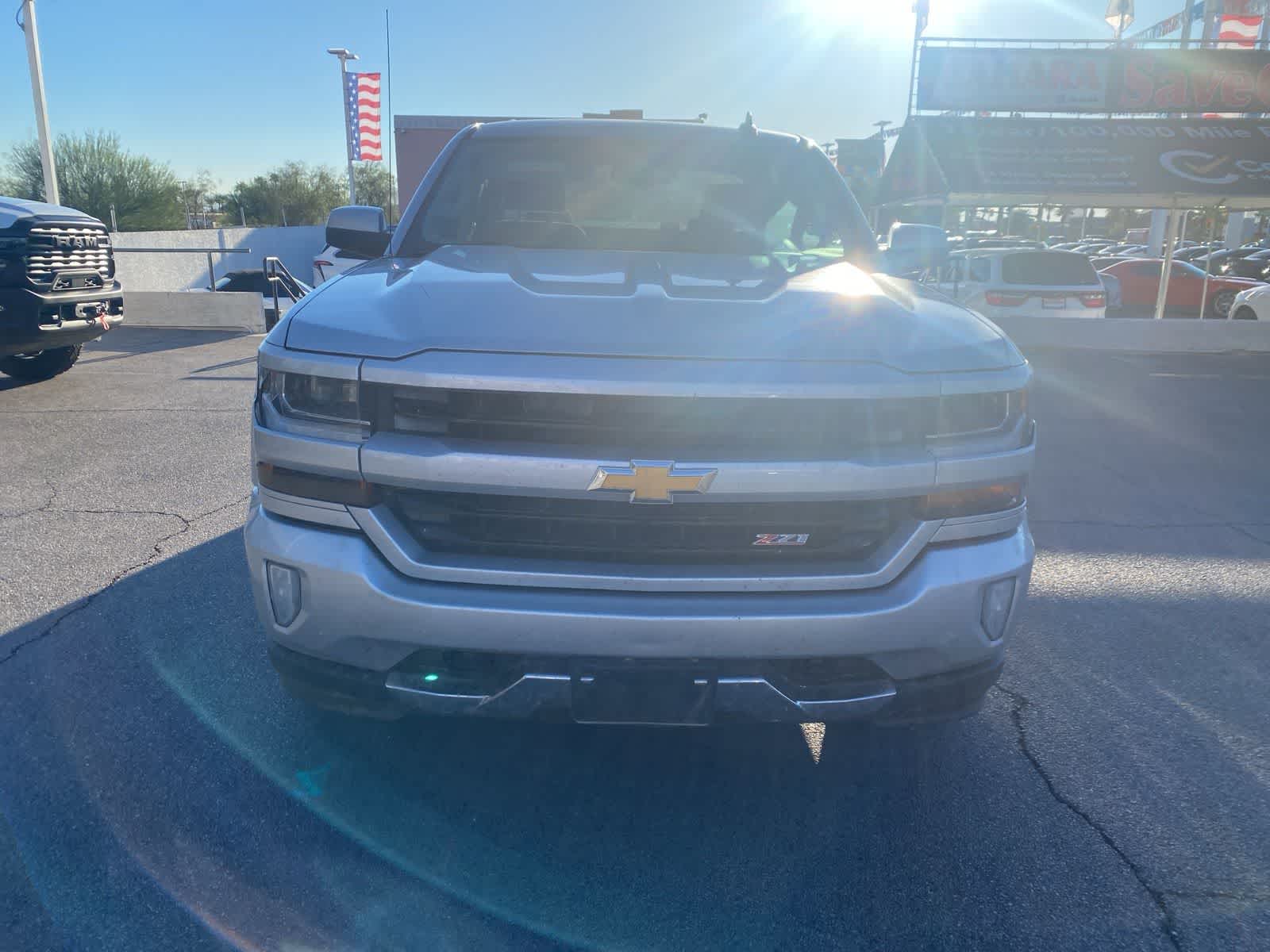 2016 Chevrolet Silverado 1500 LT photo 2