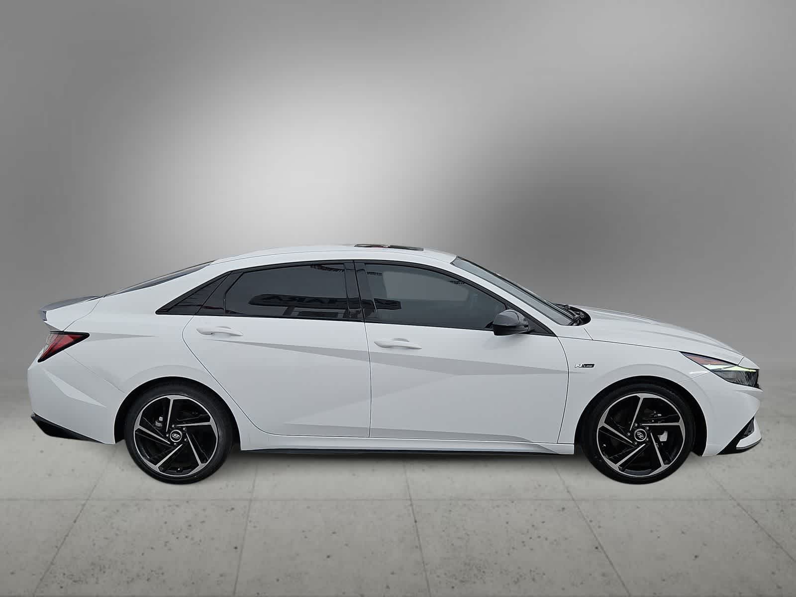 Thumbnail: 2021 Hyundai Elantra - 10