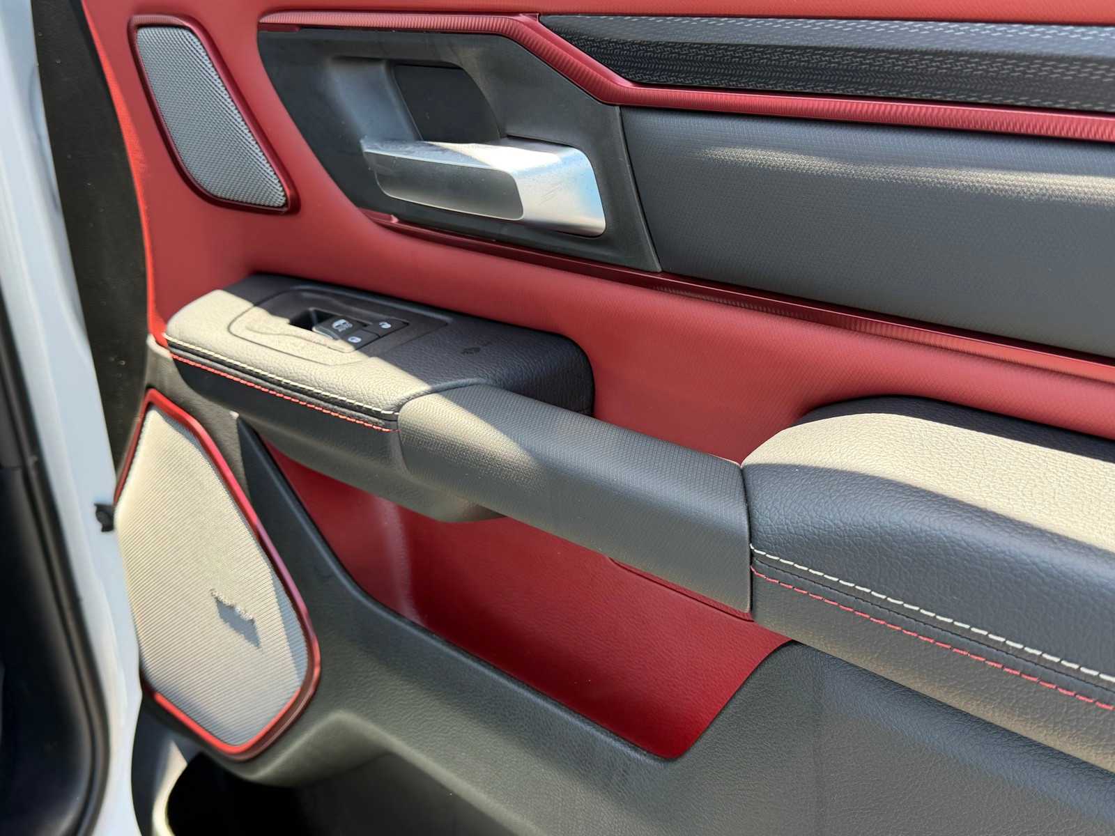 Thumbnail: 2026 RAM 1500 - 33
