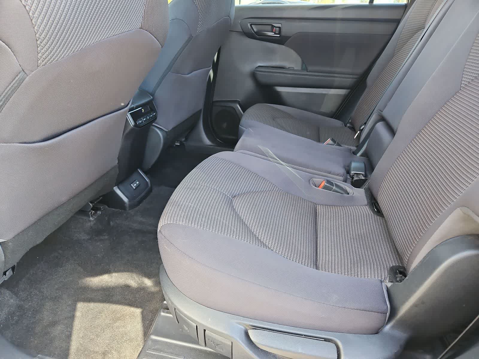 Thumbnail: 2023 Toyota Highlander - 19