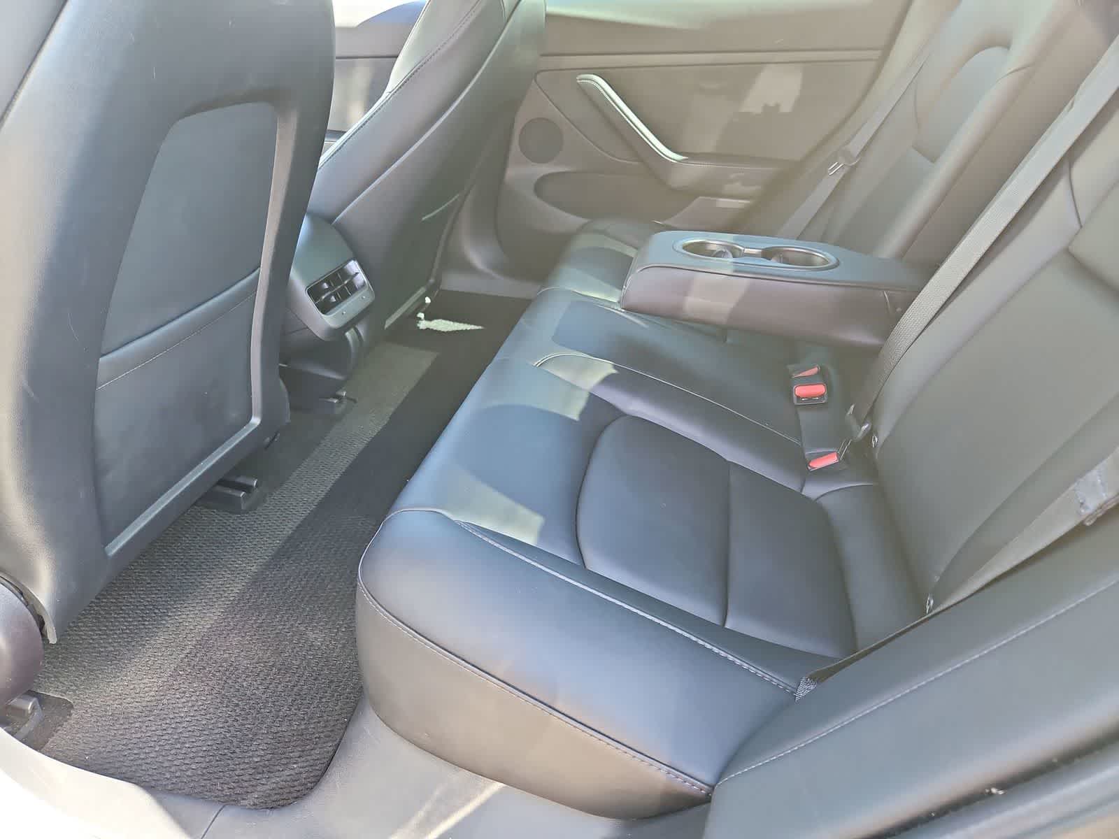 Thumbnail: 2022 Tesla Model 3 - 17