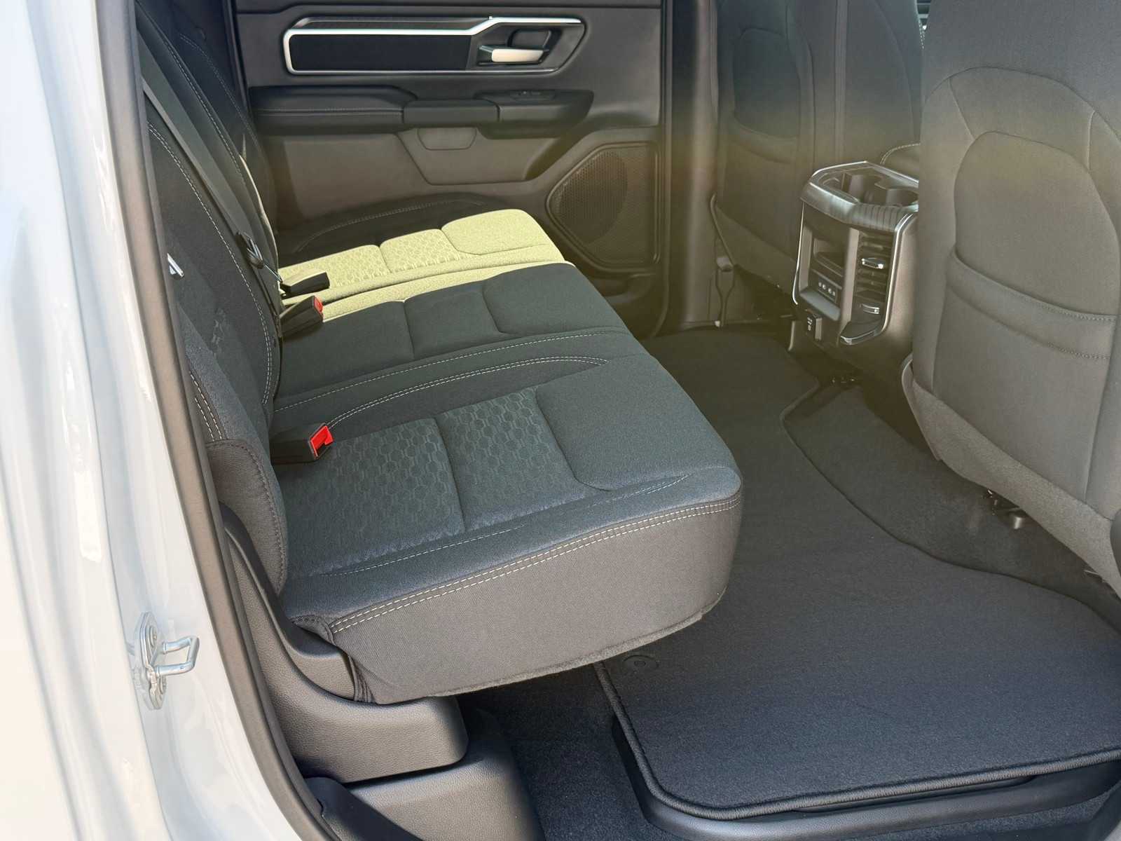 Thumbnail: 2026 RAM 1500 - 28