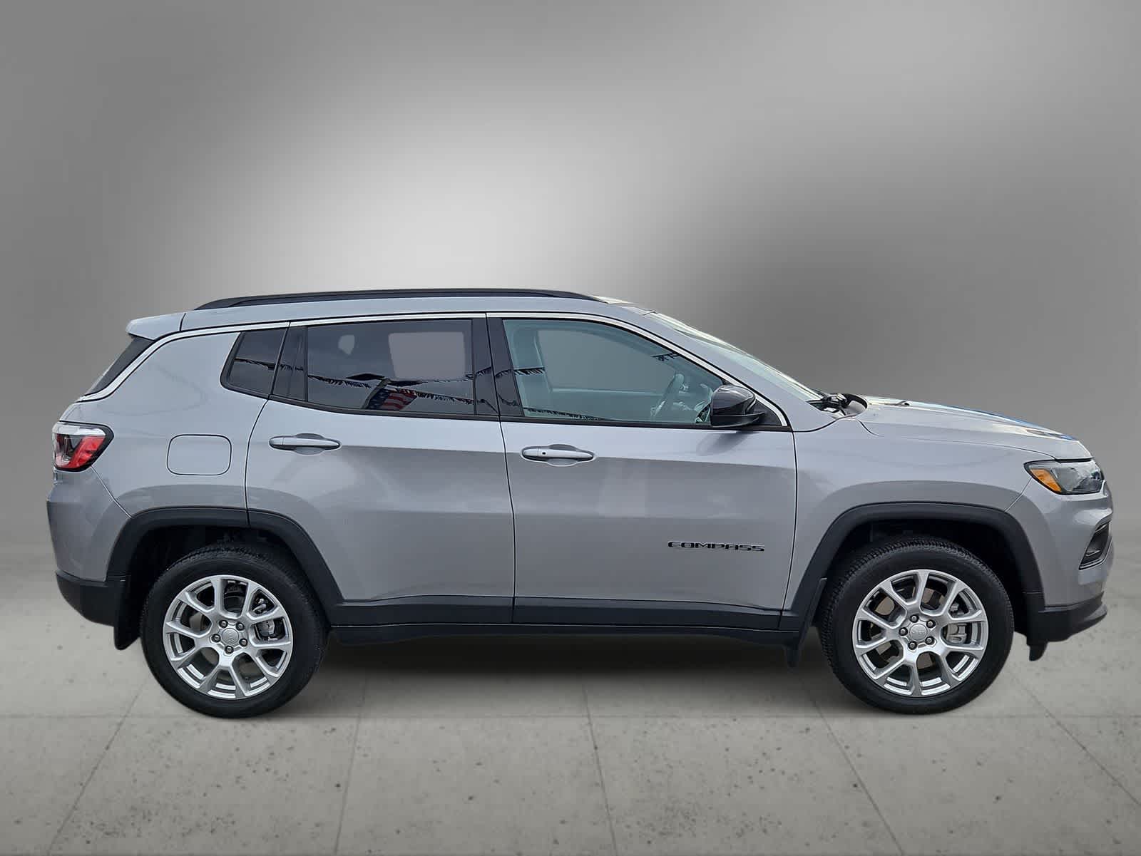 Thumbnail: 2024 Jeep Compass - 10