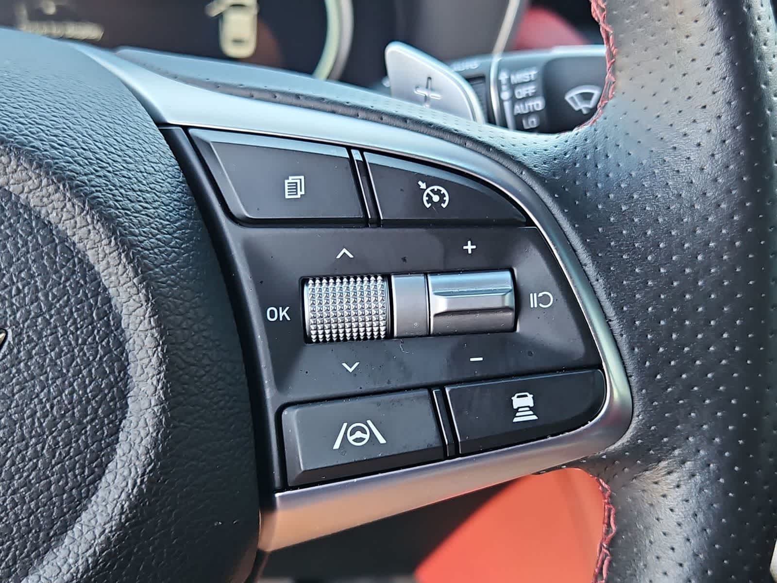 Thumbnail: 2023 Genesis G70 - 25